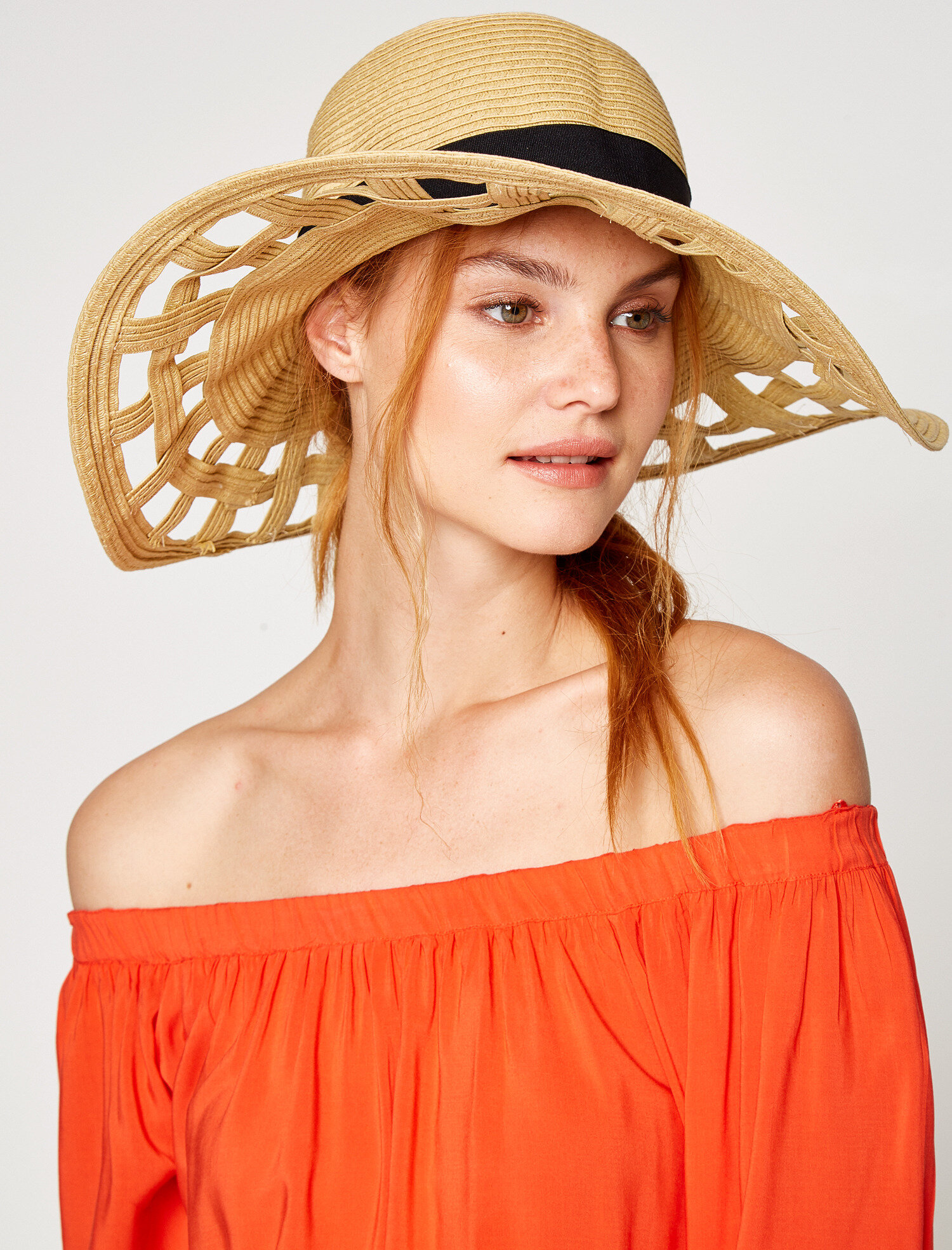  Kadın Hasır Şapka