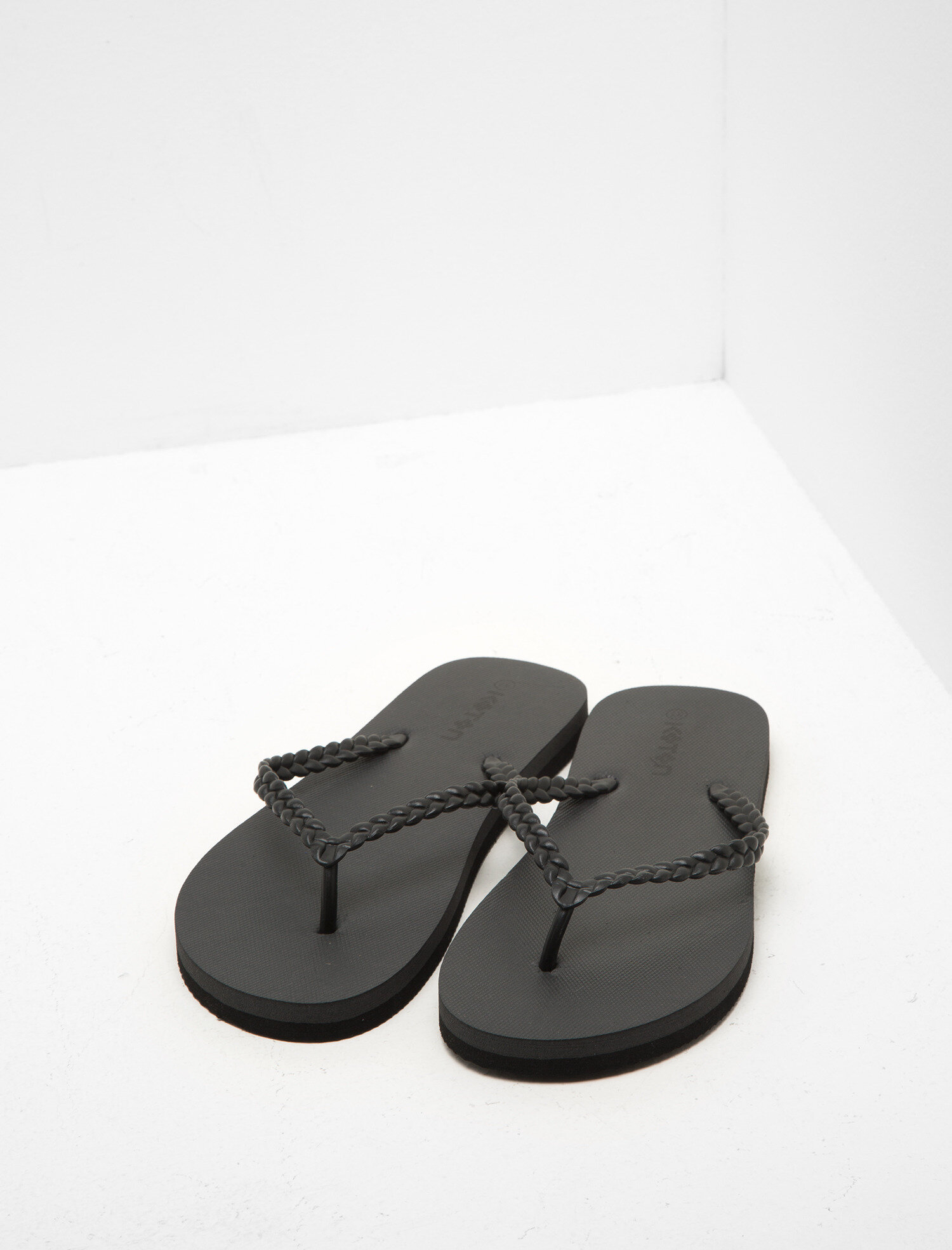  Kadın Örgü Şekilli Parmak Arası Terlik