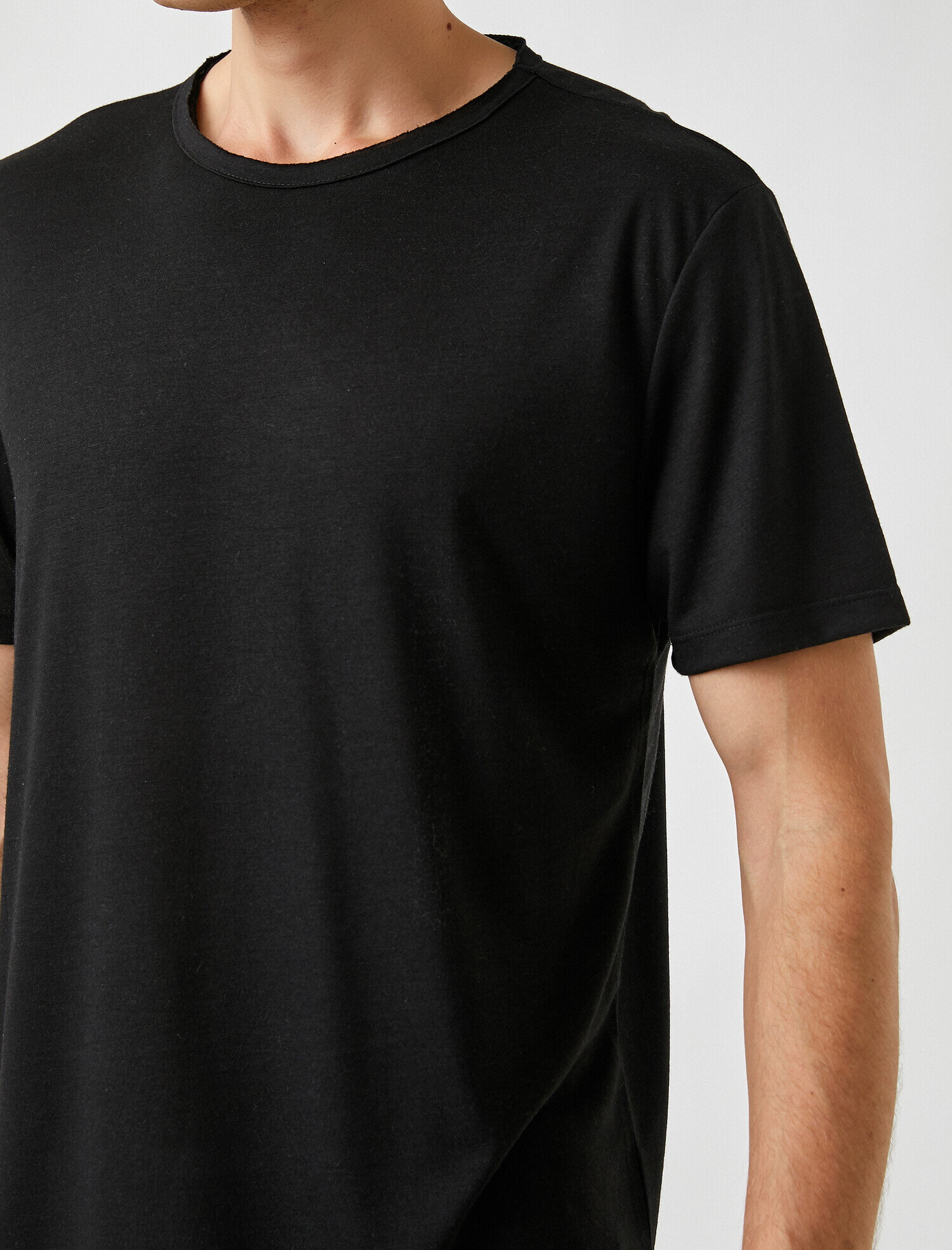   Basic Tişört Bisiklet Yaka