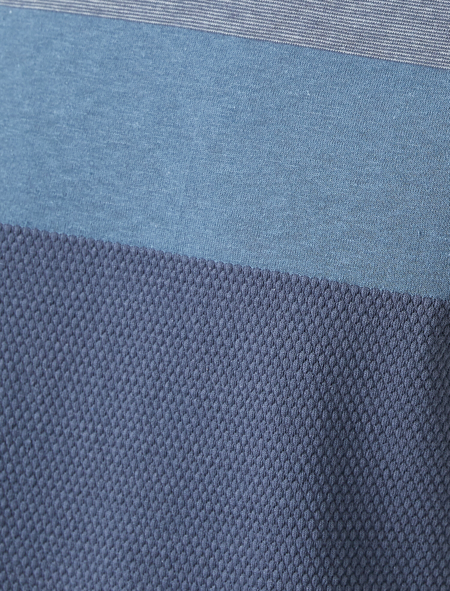   Slim Fit Dokulu Tişört