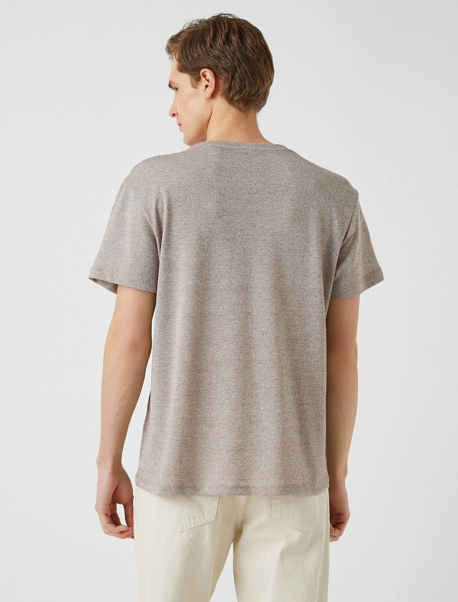   Dokulu Kurt İşlemeli Tişört