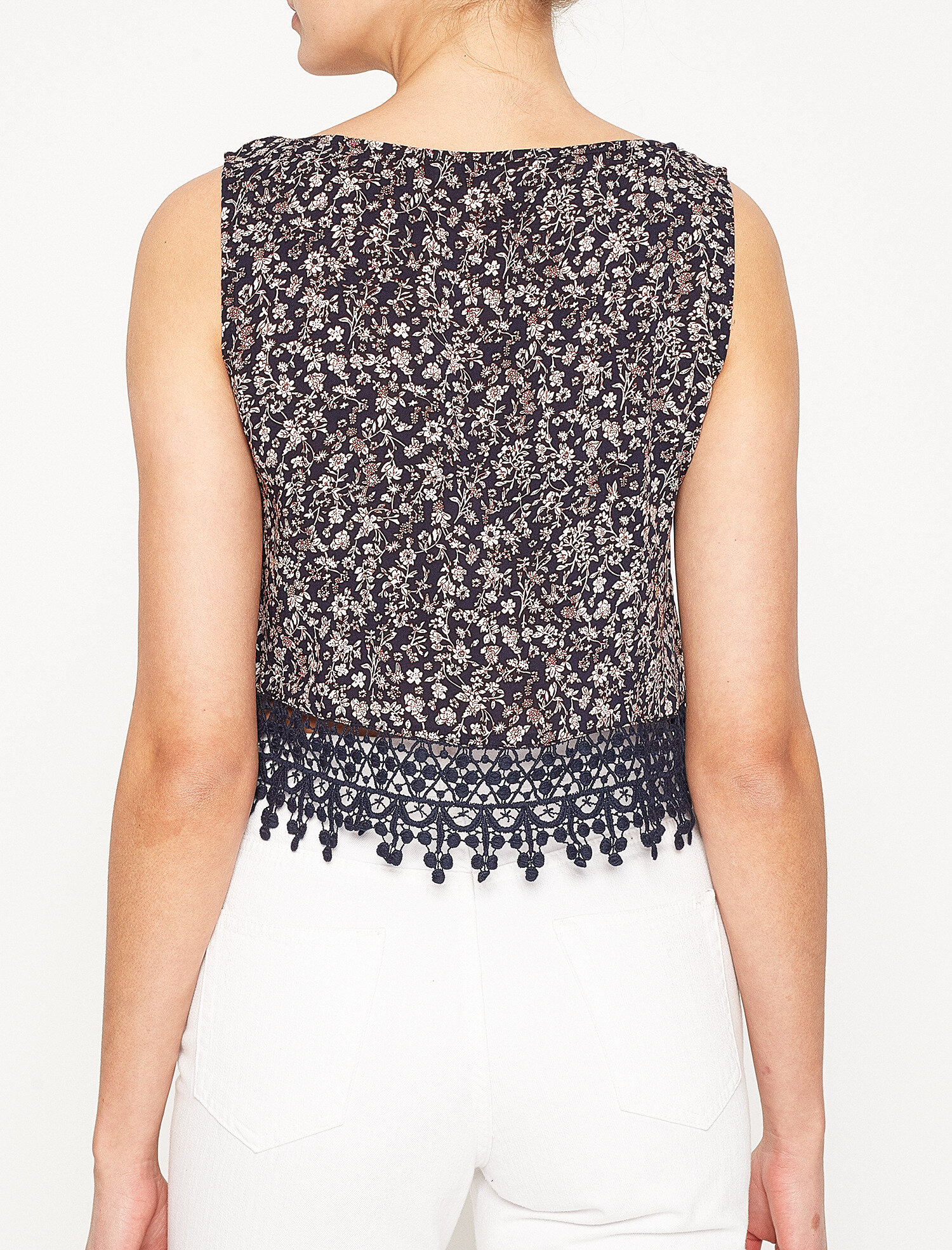   Dantel Detaylı Atlet