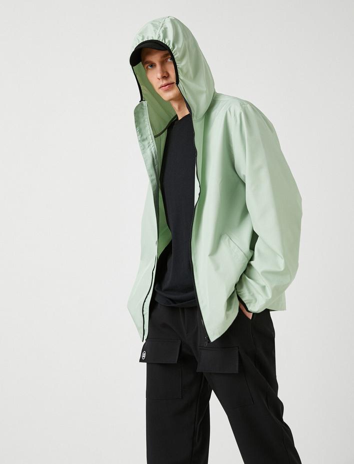  Kapşonlu Ceket Cep Detaylı