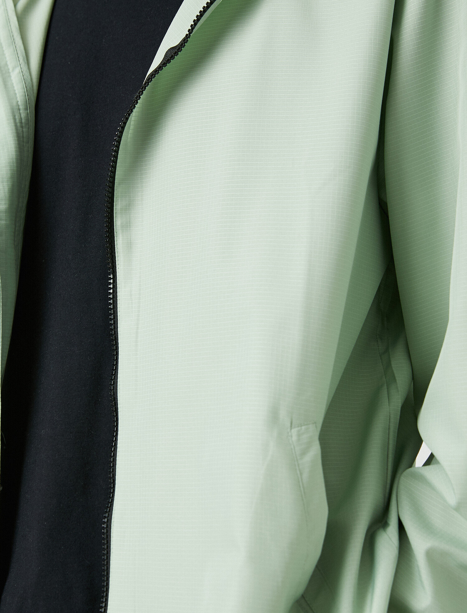   Kapşonlu Ceket Cep Detaylı