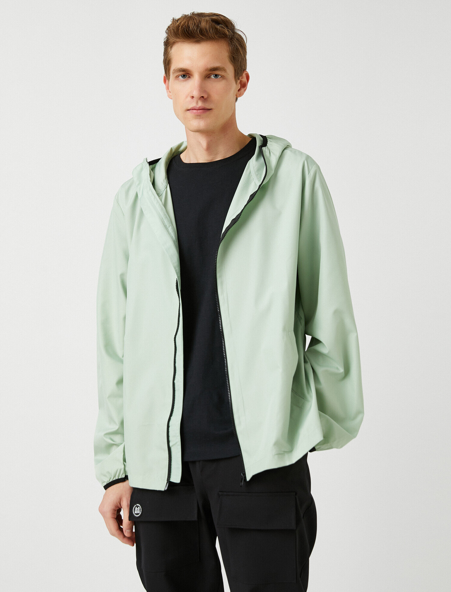   Kapşonlu Ceket Cep Detaylı