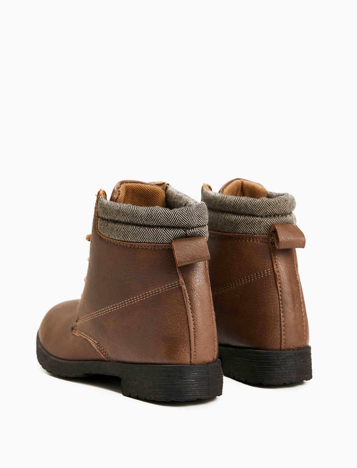  Erkek Çocuk Bağcıklı Bot