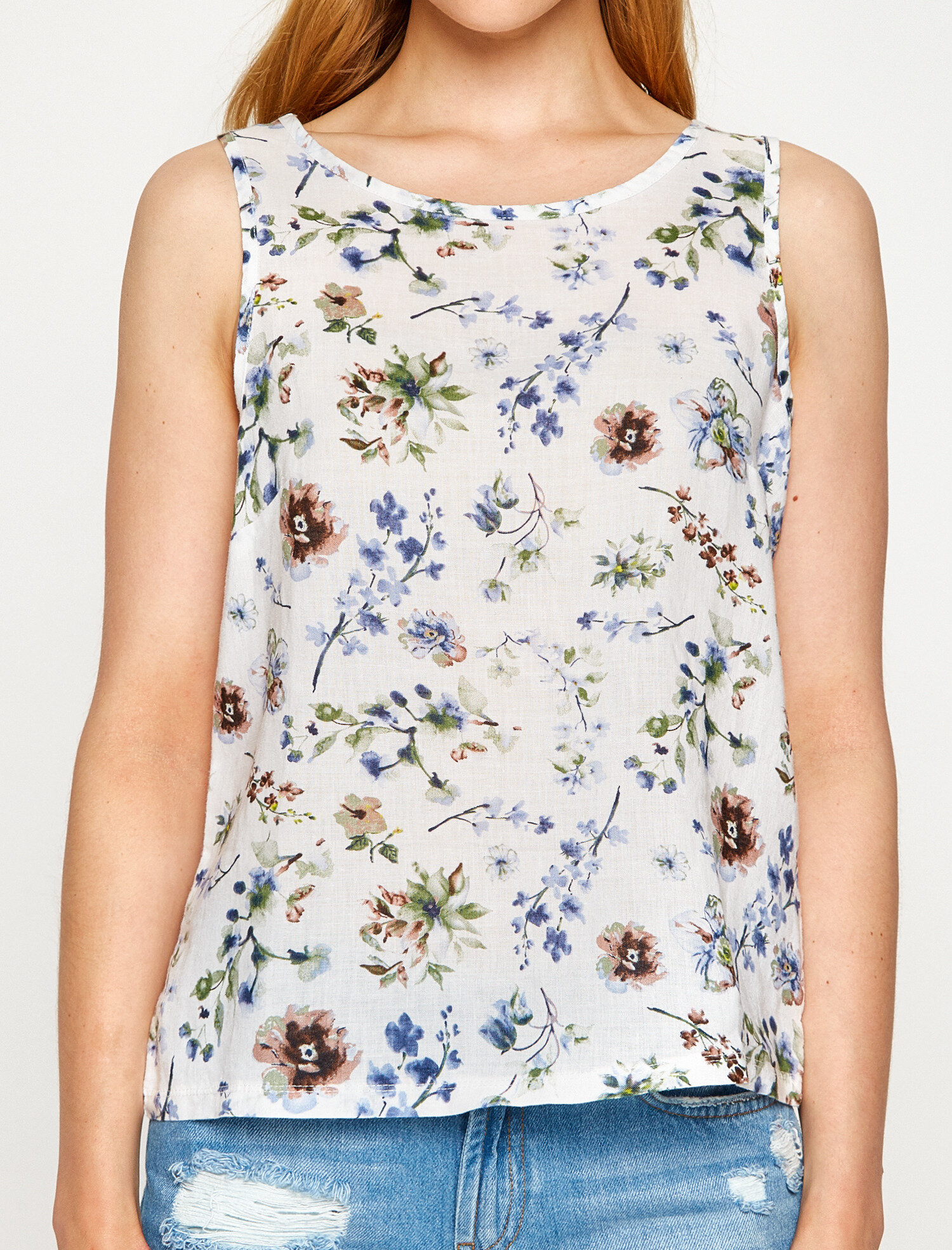   Çiçekli Kolsuz Bluz