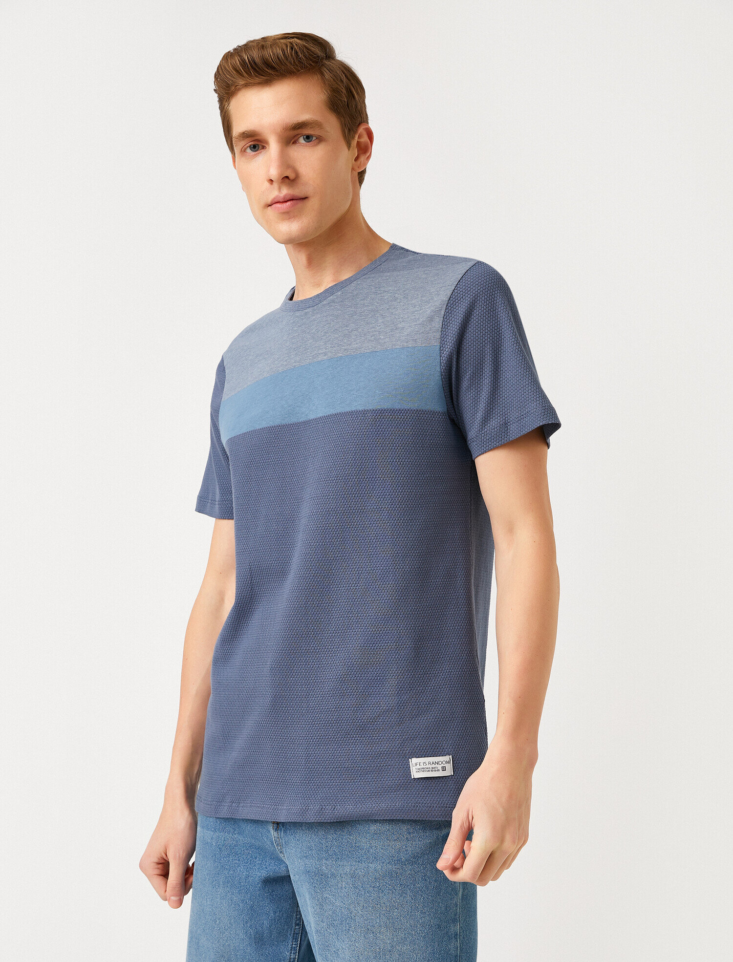   Slim Fit Dokulu Tişört