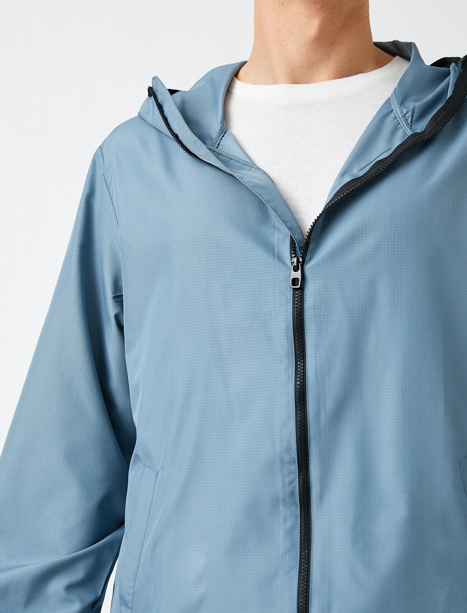   Kapşonlu Ceket Cep Detaylı