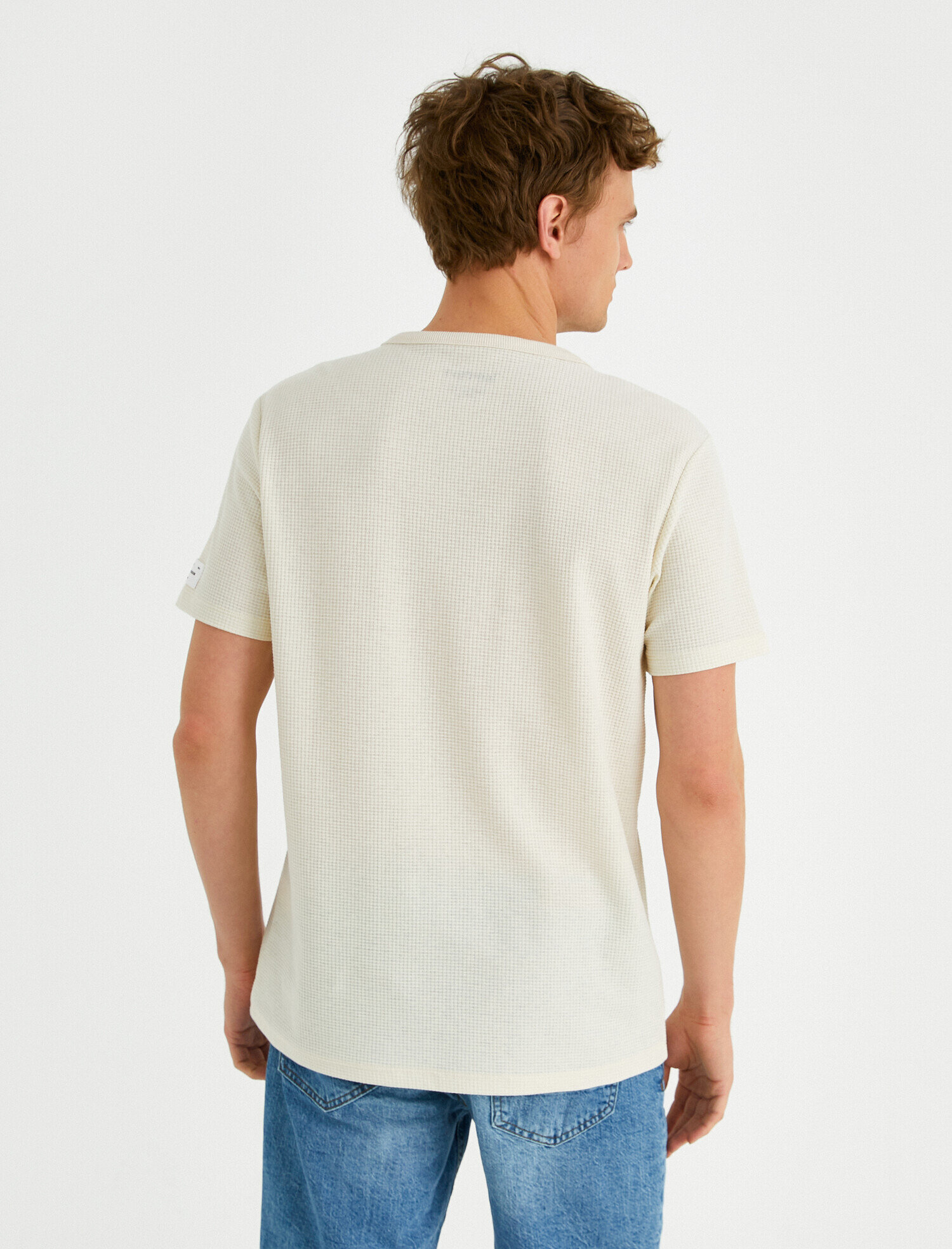   Standart Fit Kolu Etiketli Tişört