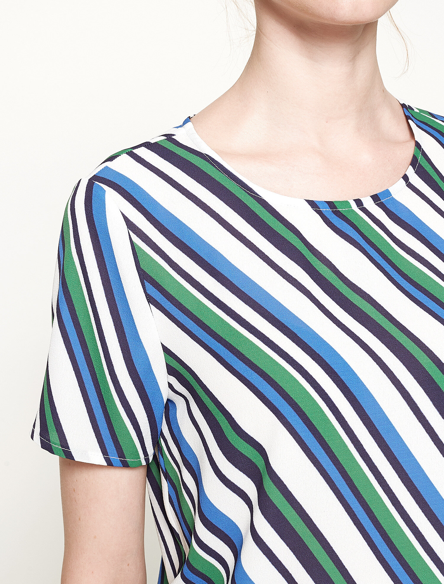   Desenli Bluz Kısa Kollu