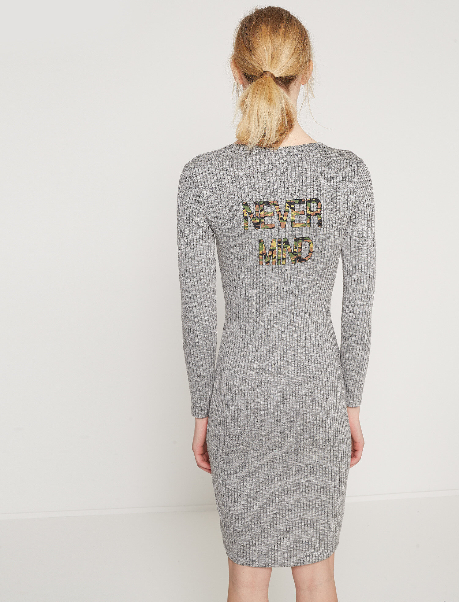   Yazılı Baskılı Elbise