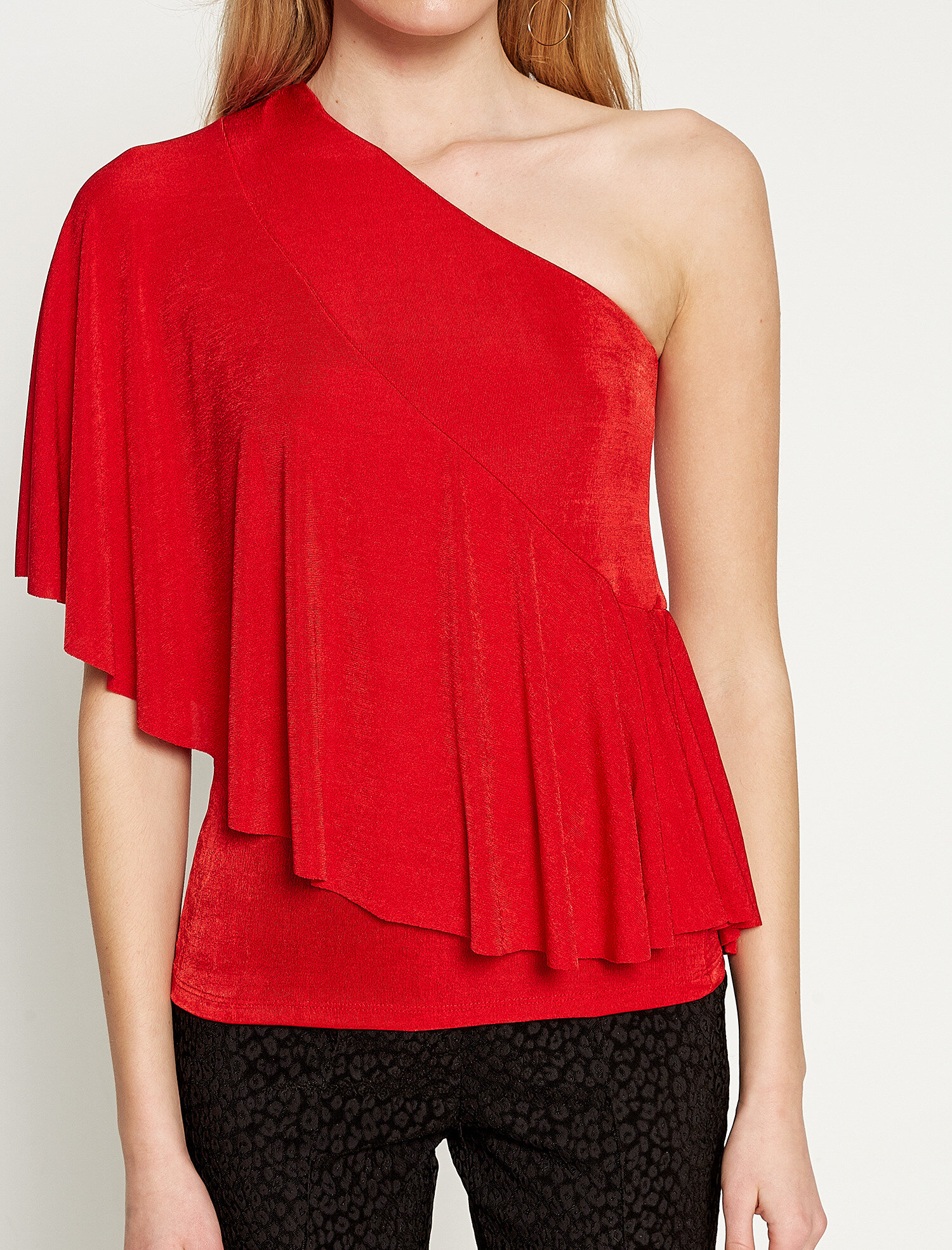   Fırfır Detaylı Tek Omuz Bluz