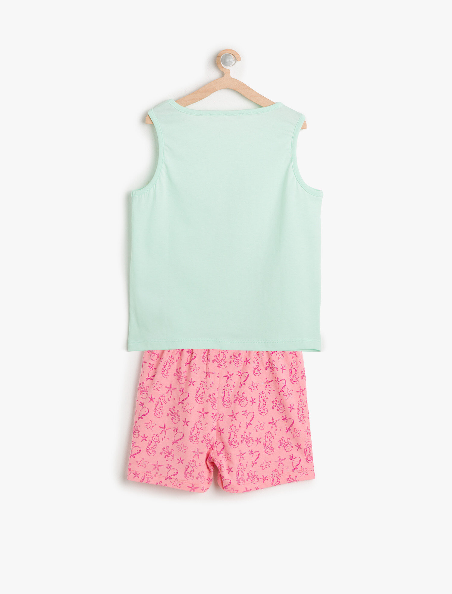  Kız Çocuk Desenli Pijama Takımı