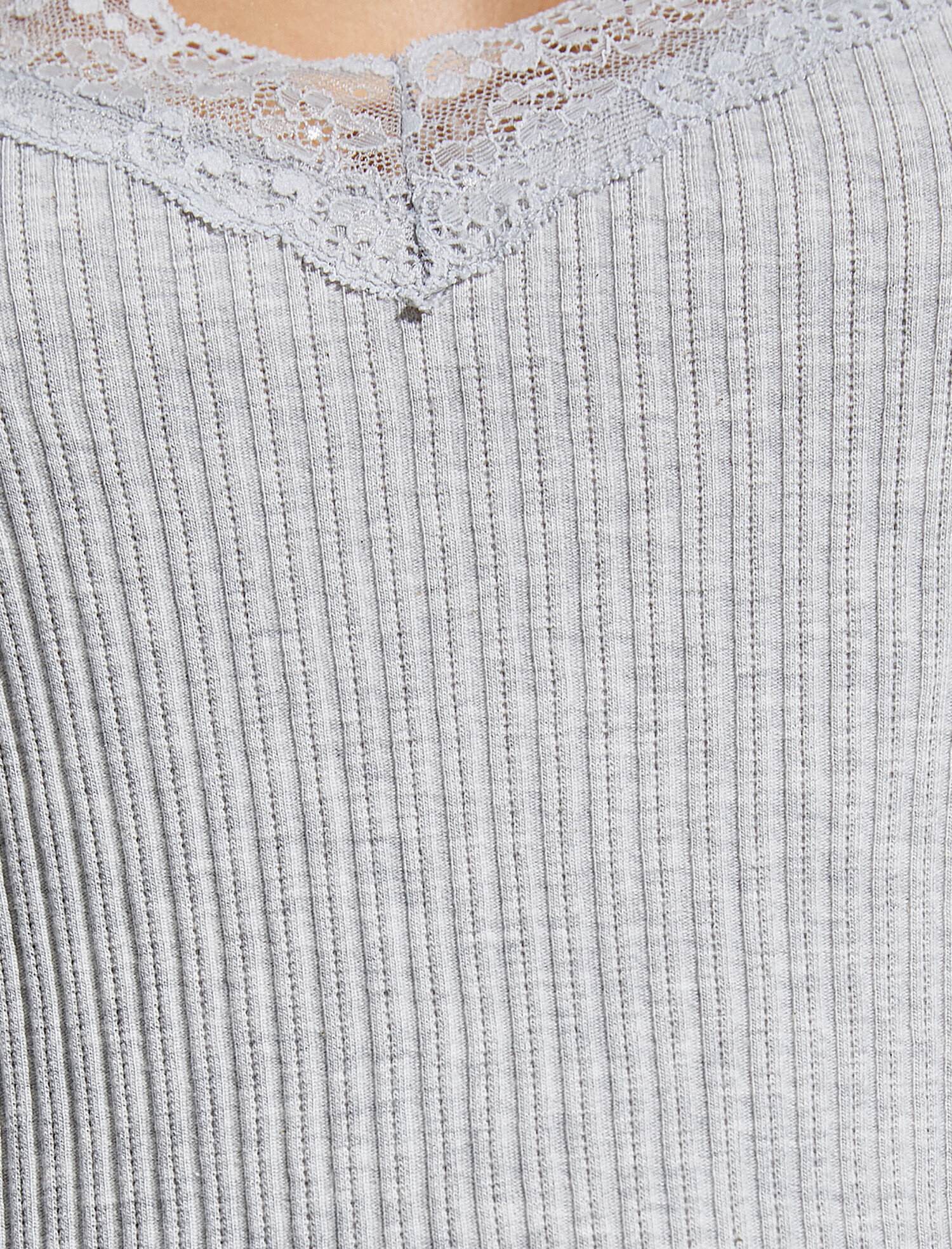   Pamuklu Dantel Detaylı Fırfırlı Atlet