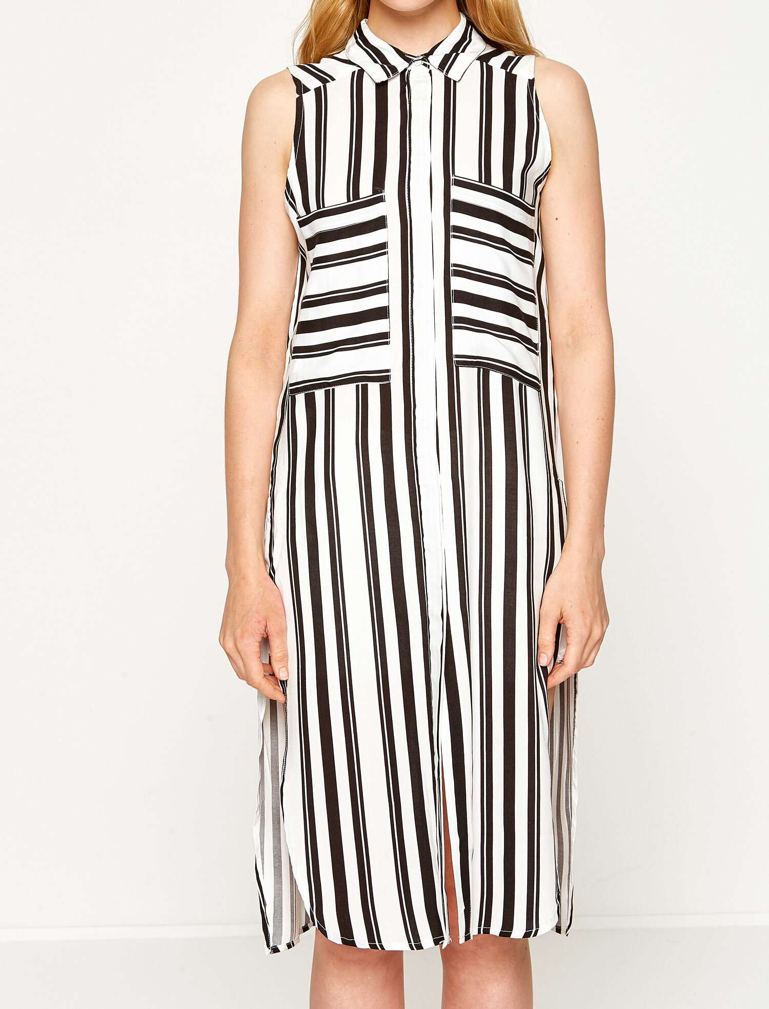 Yırtmaçlı Kolsuz Cepli Tunik Gömlek