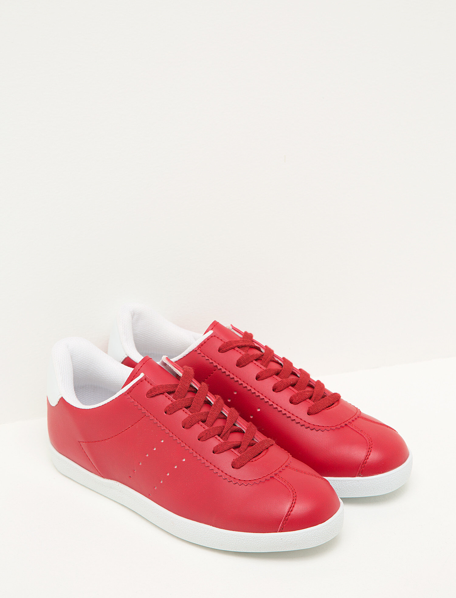  Kadın Bağcıklı Spor Ayakkabı