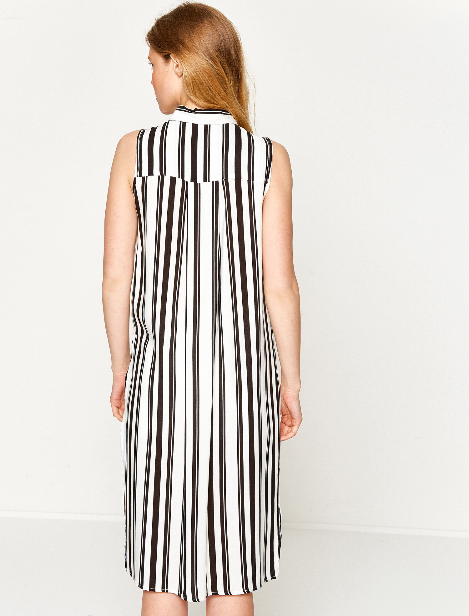 Yırtmaçlı Kolsuz Cepli Tunik Gömlek