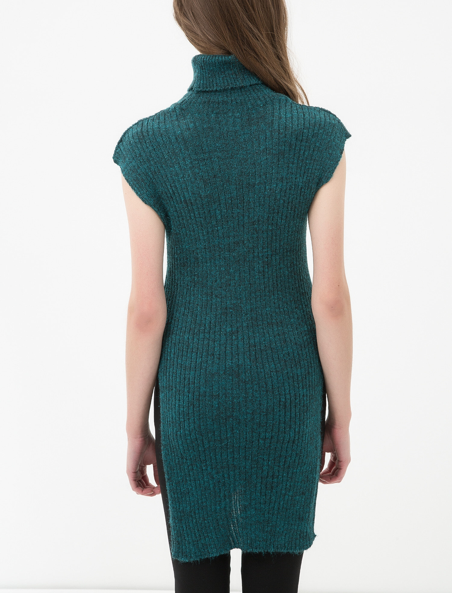   Yırtmaç Detaylı Triko Kazak