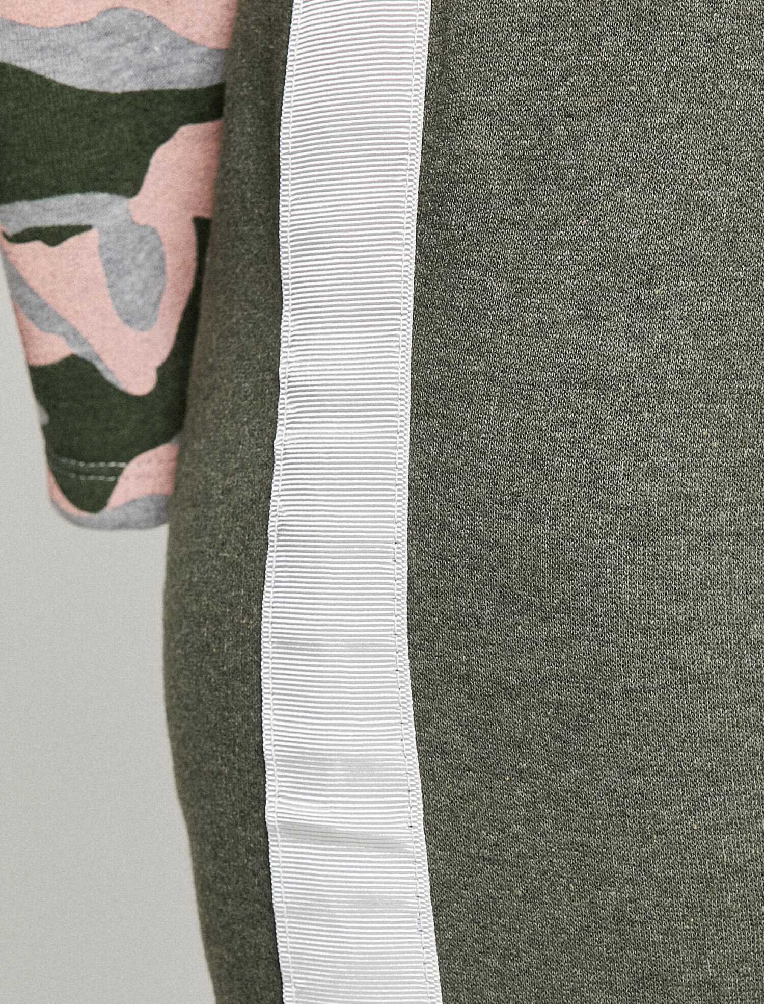   Şeritli Eşofman Altı