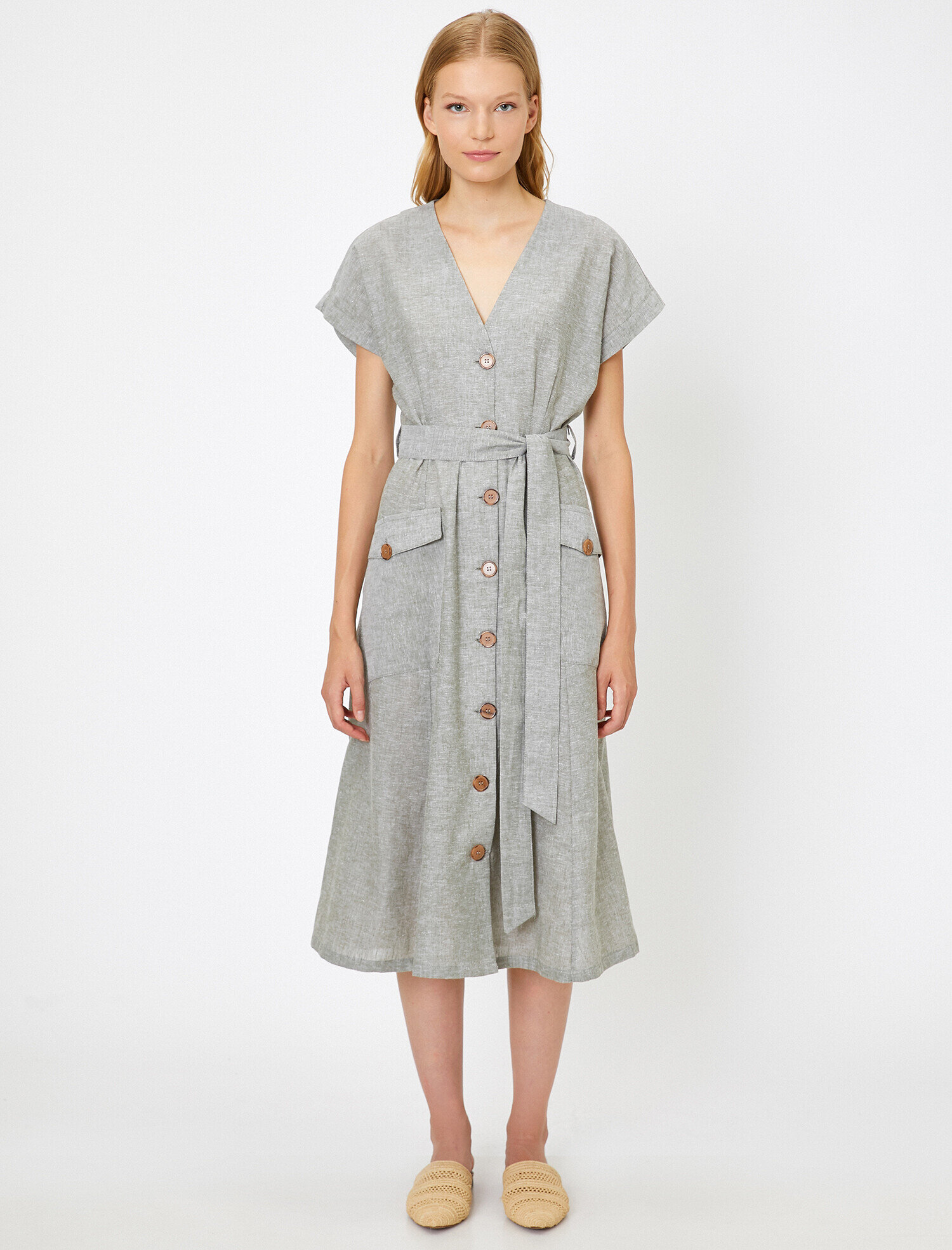   Düğme Detaylı Elbise