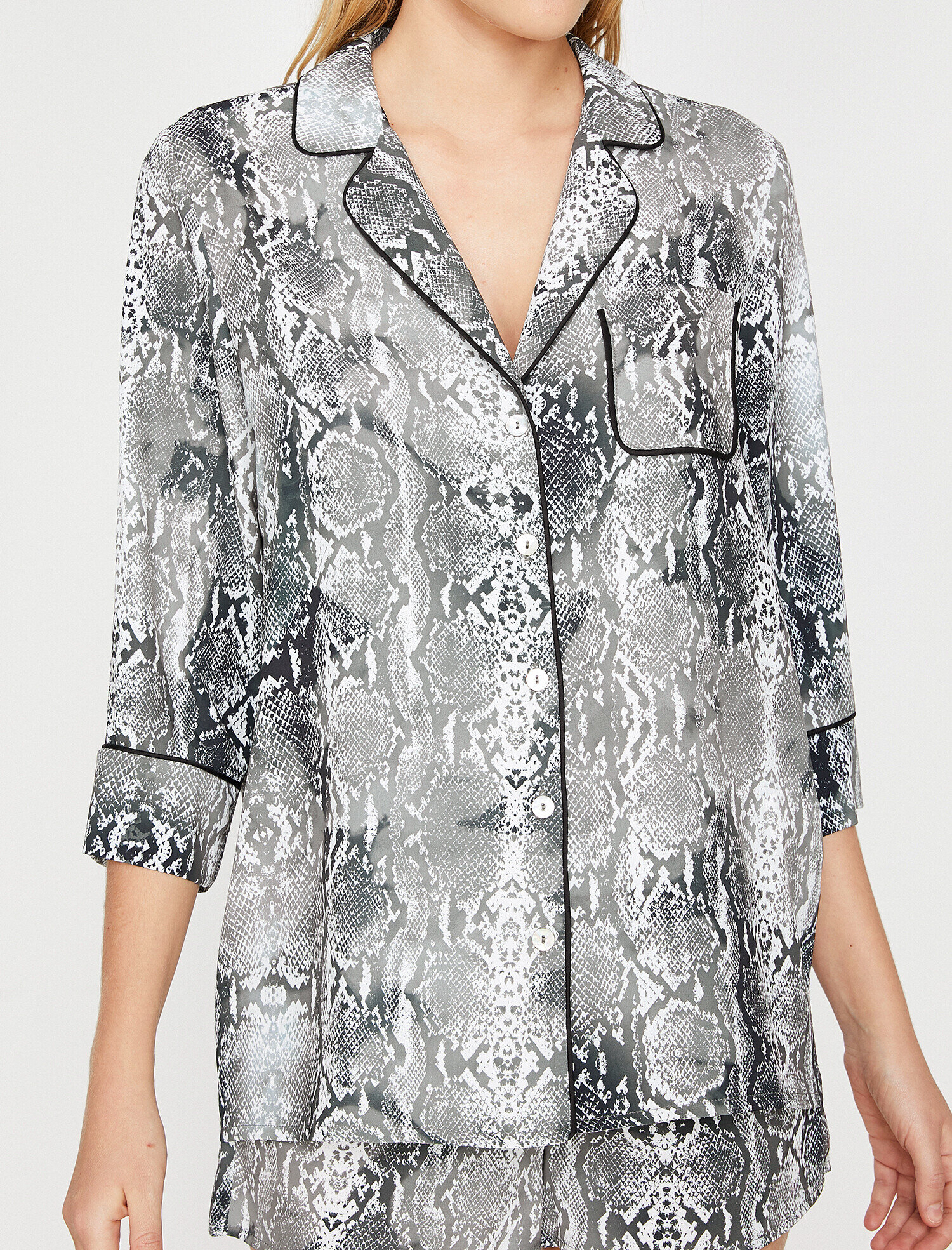 Desenli Pijama Üstü