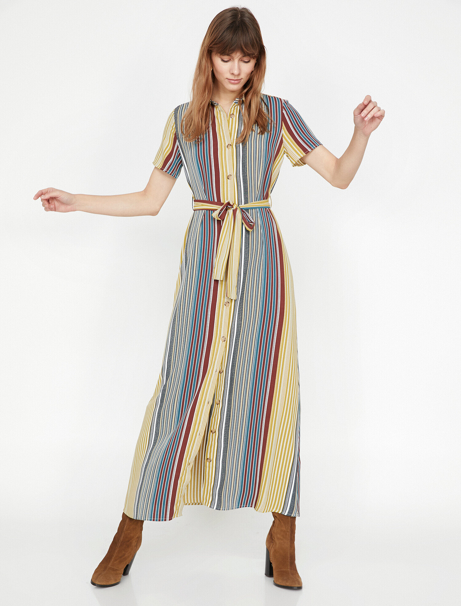   Düğme Detaylı Elbise