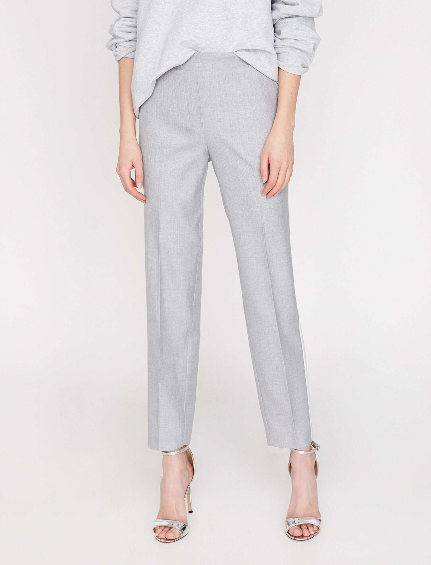   Şerit Detaylı Pantolon