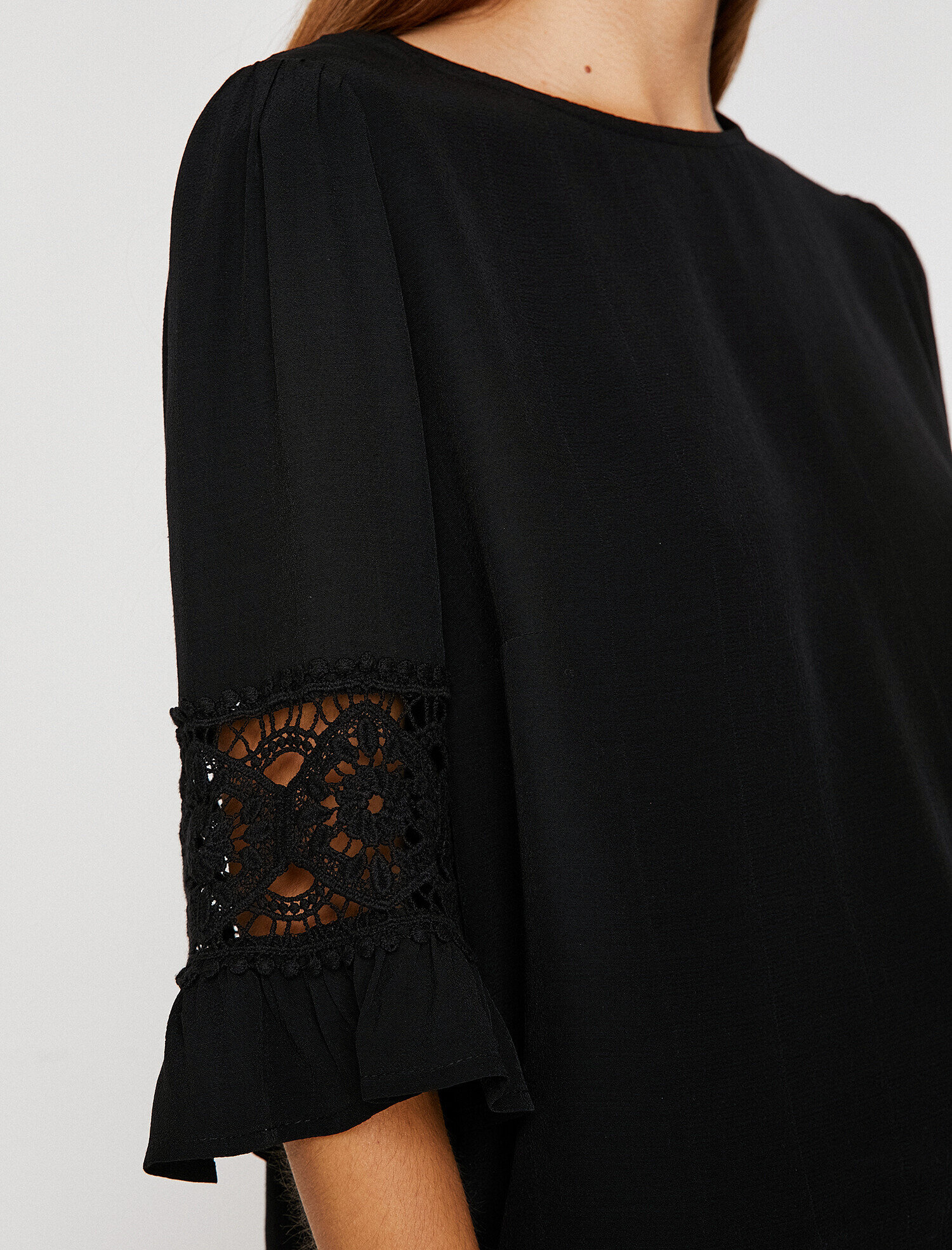   Dantel Detaylı Bluz