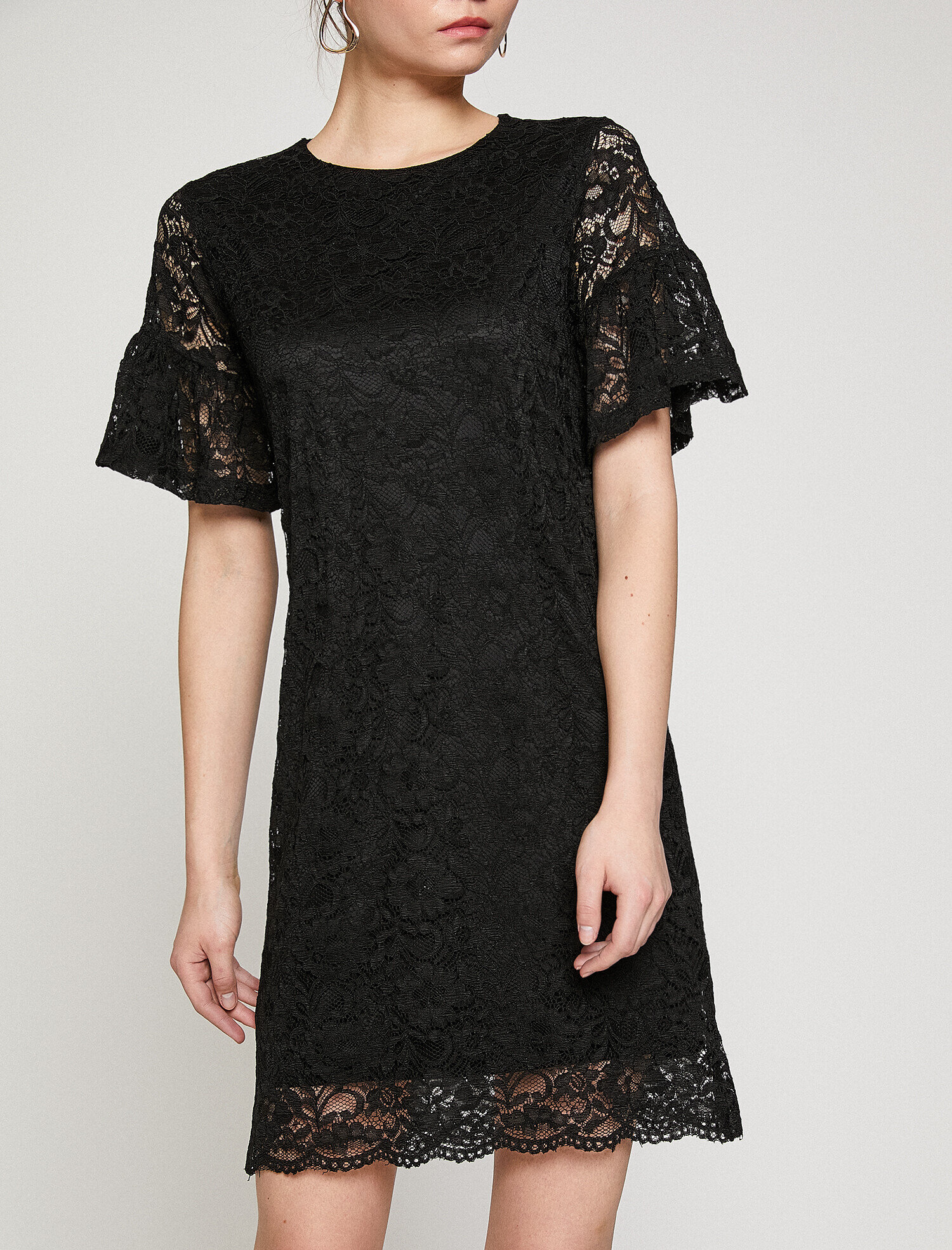   Dantel Detaylı Elbise