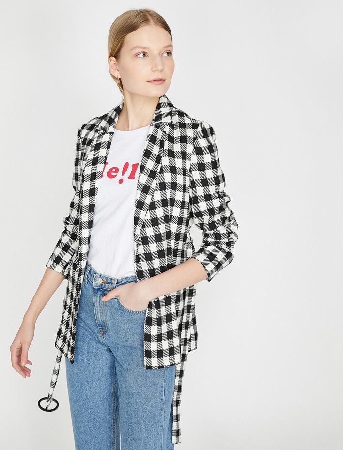  Kemer Detaylı Blazer Ceket