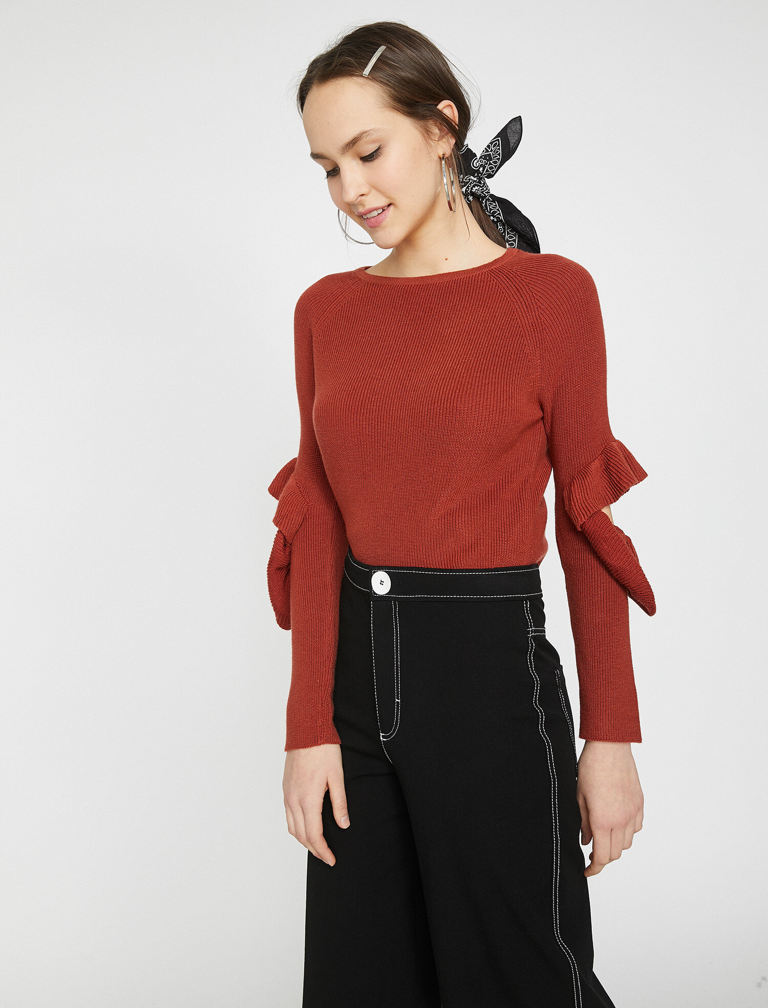   Kol Detaylı Triko Kazak