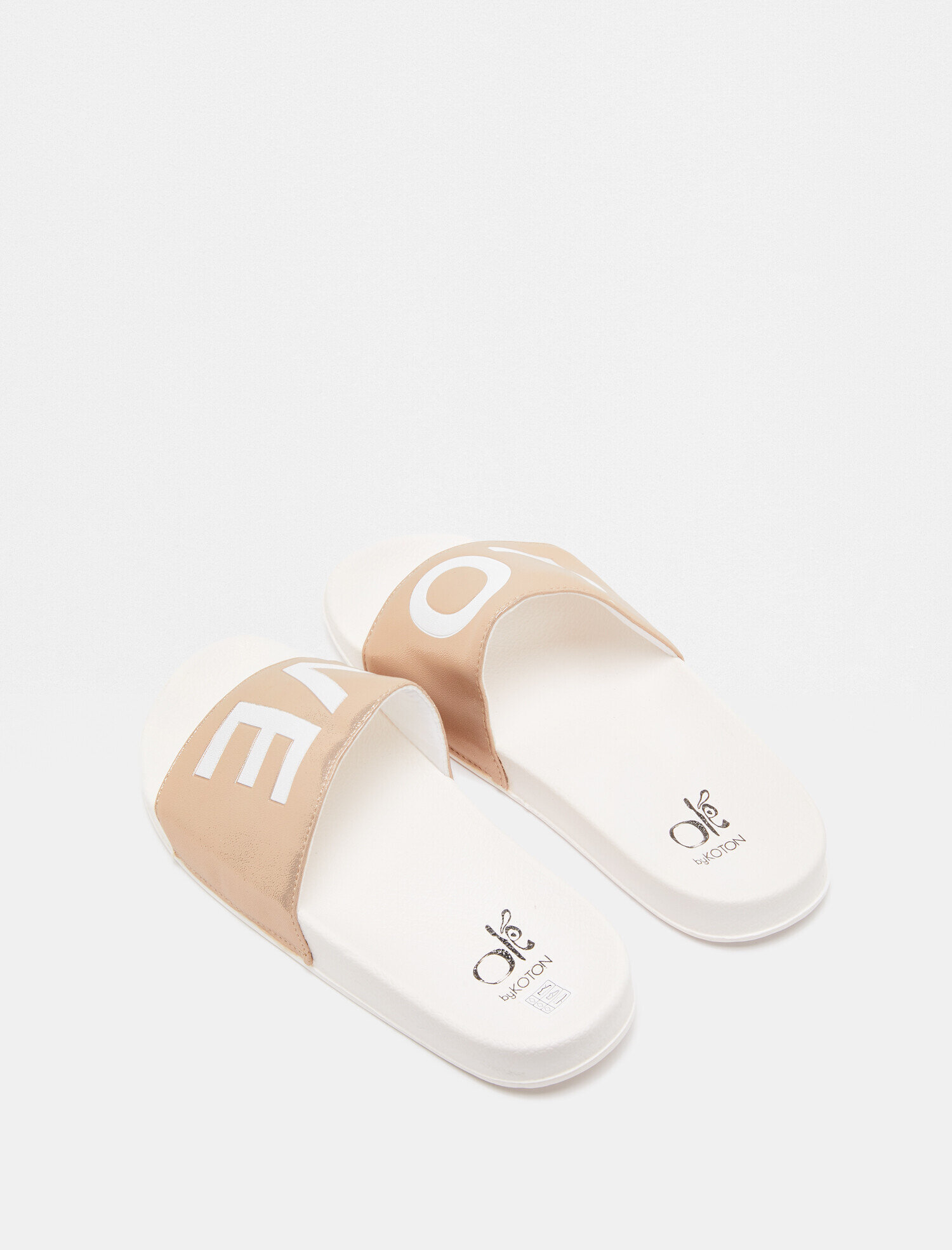  Kadın Yazılı Baskılı Terlik