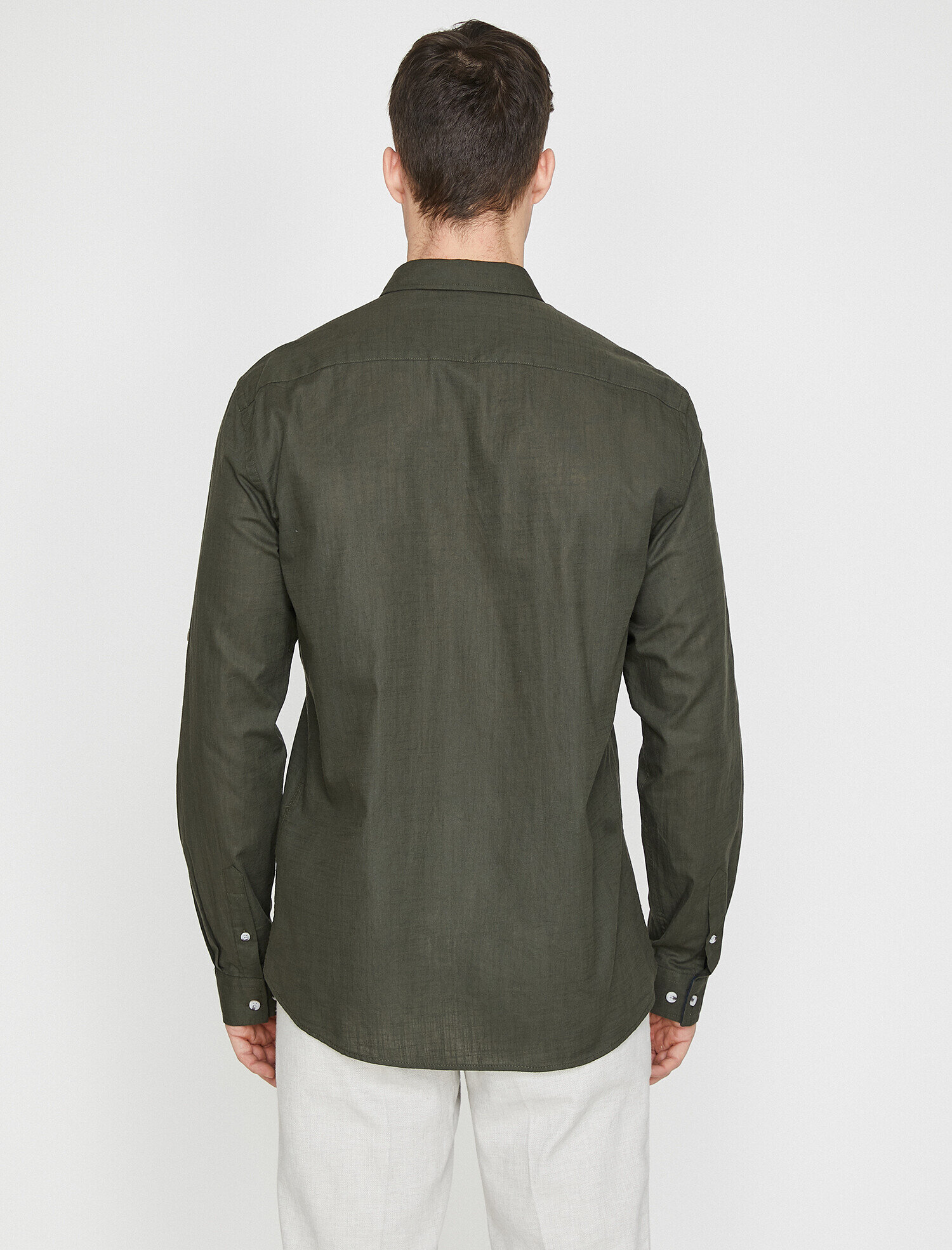   Düğmeli Yaka Tek Cepli Apoletli Slim Fit Gömlek