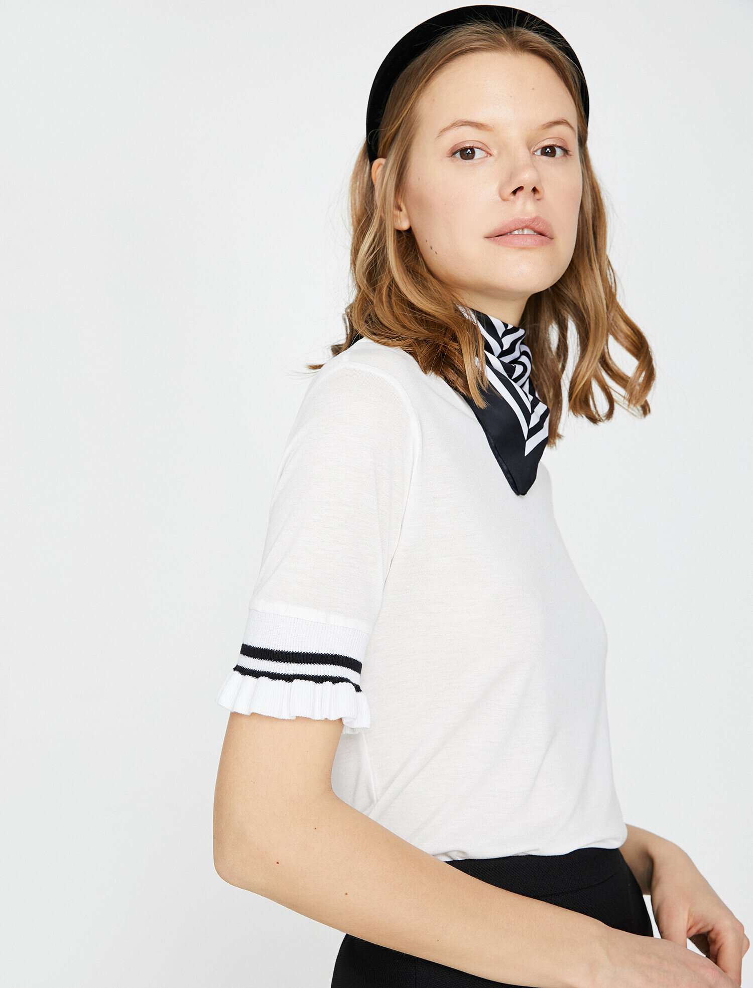   Kol Detaylı Tişört