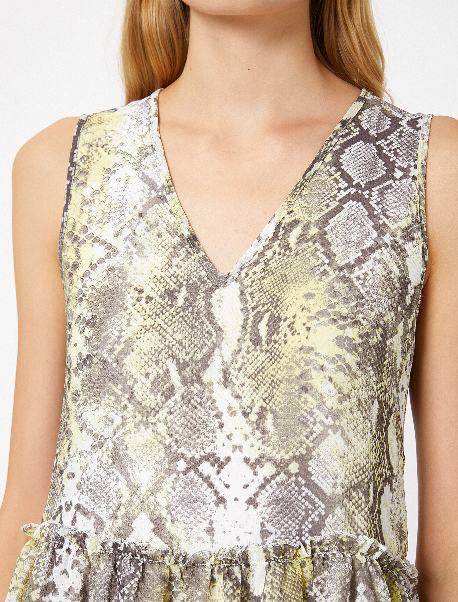   Yılan Derisi Desenli Elbise