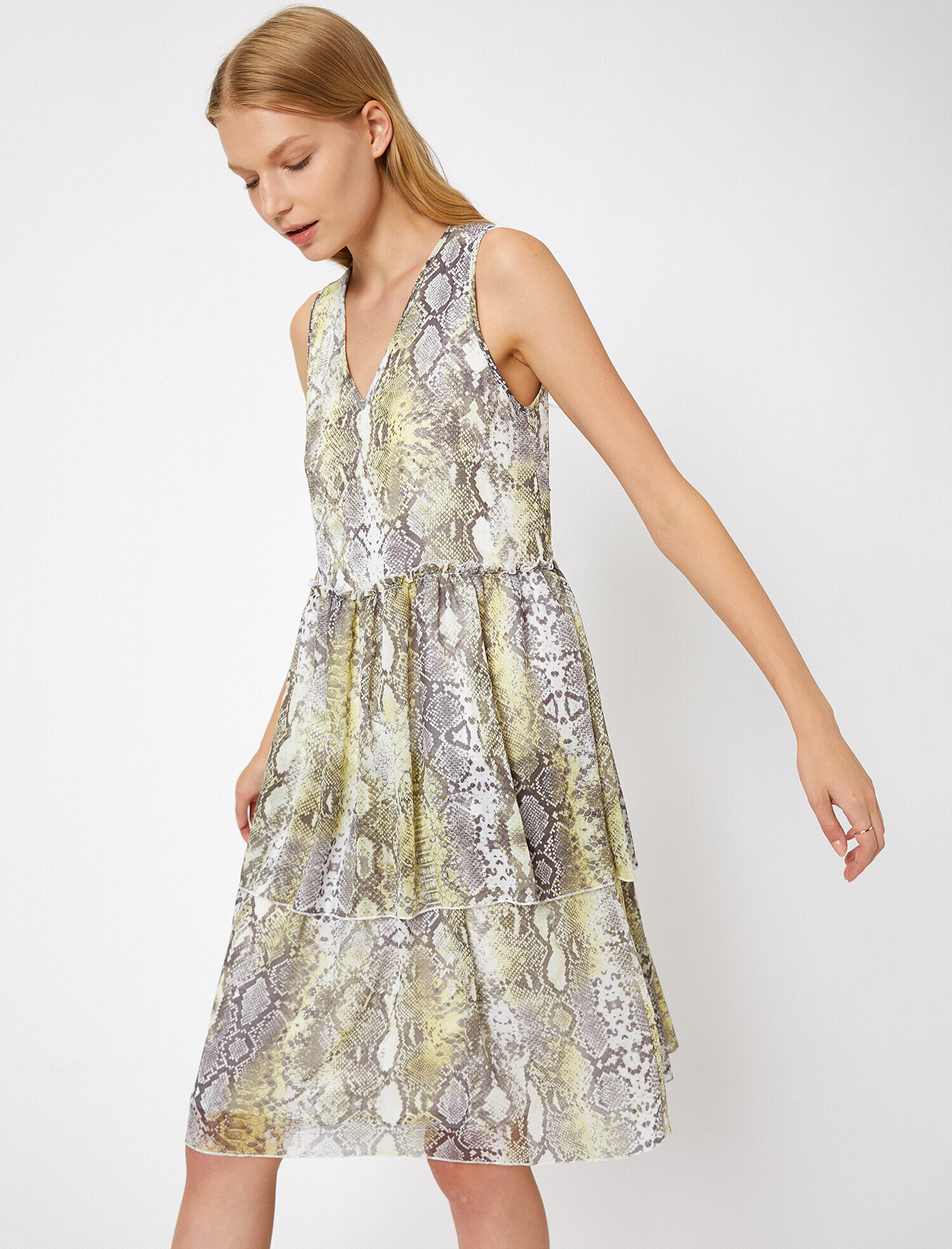   Yılan Derisi Desenli Elbise