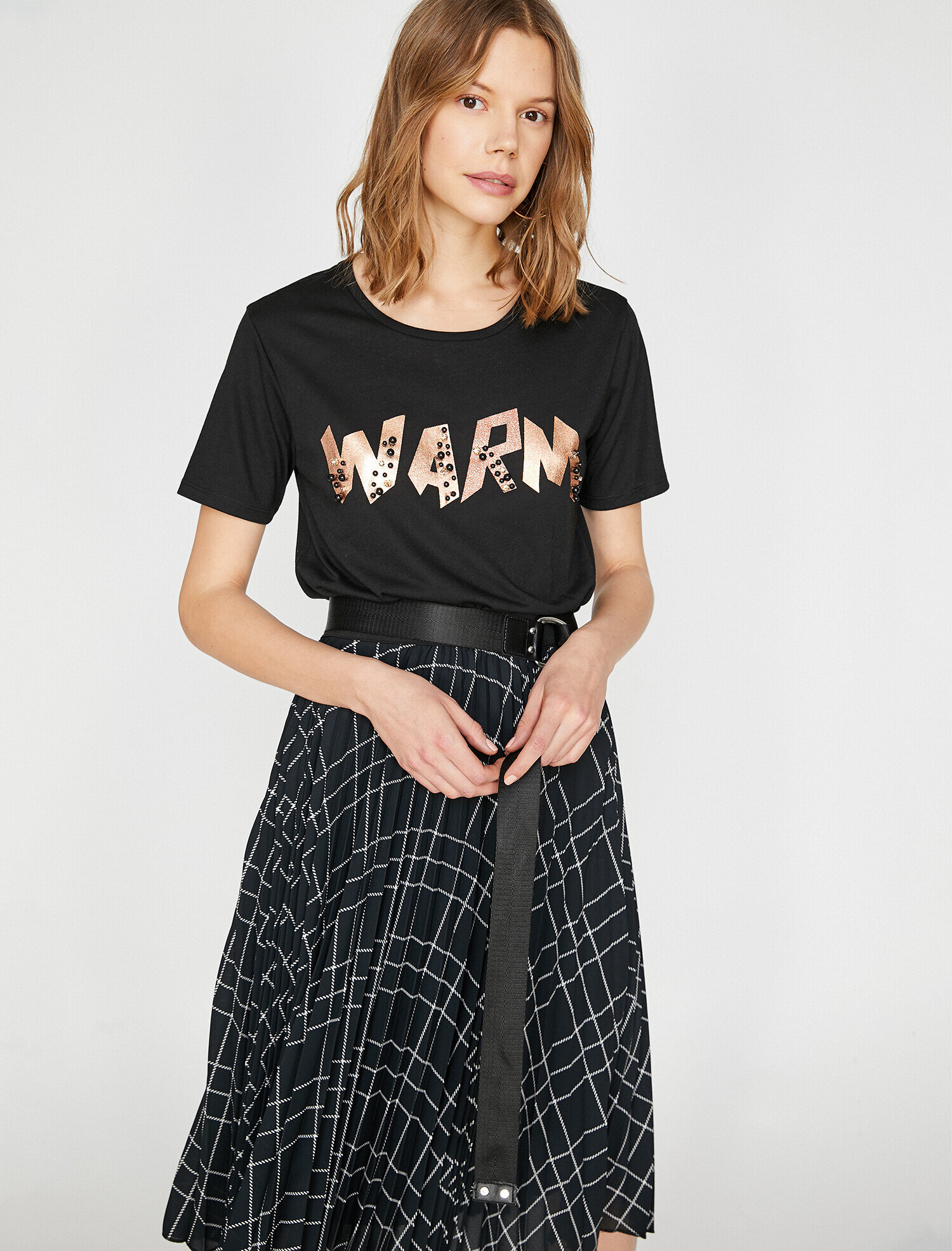   İnci Detaylı Tişört