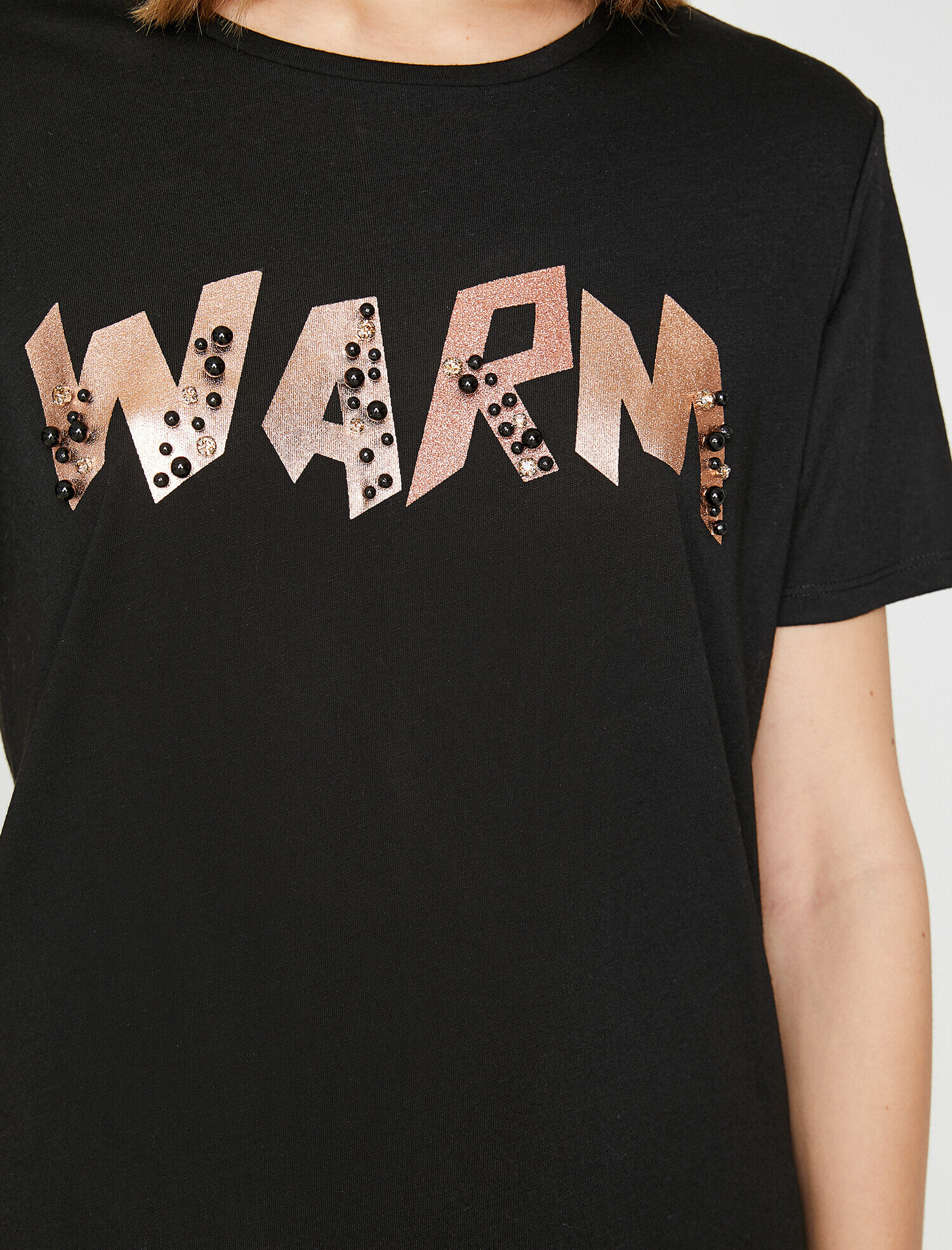   İnci Detaylı Tişört