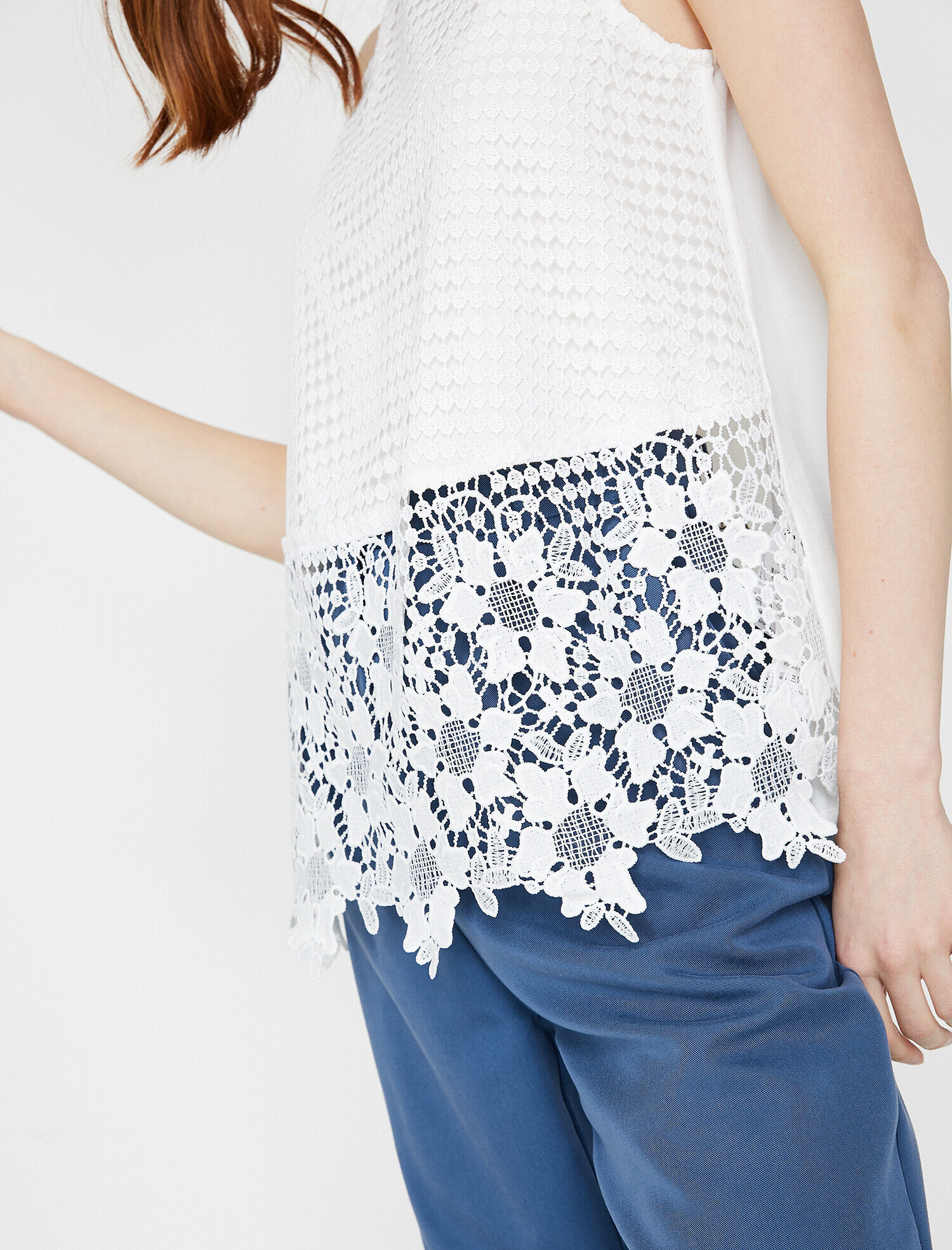   Dantel Detaylı Atlet