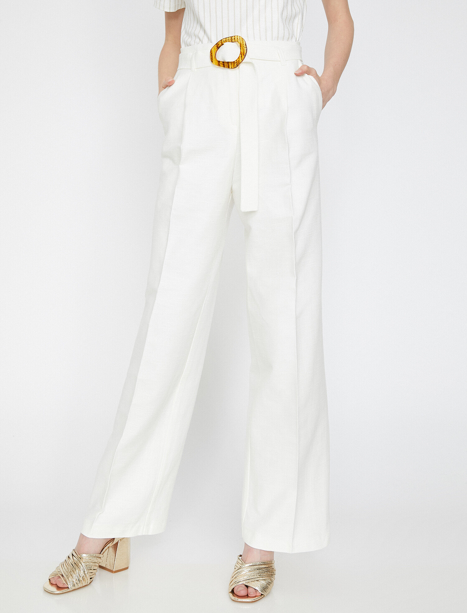   Kemer Detaylı Pantolon