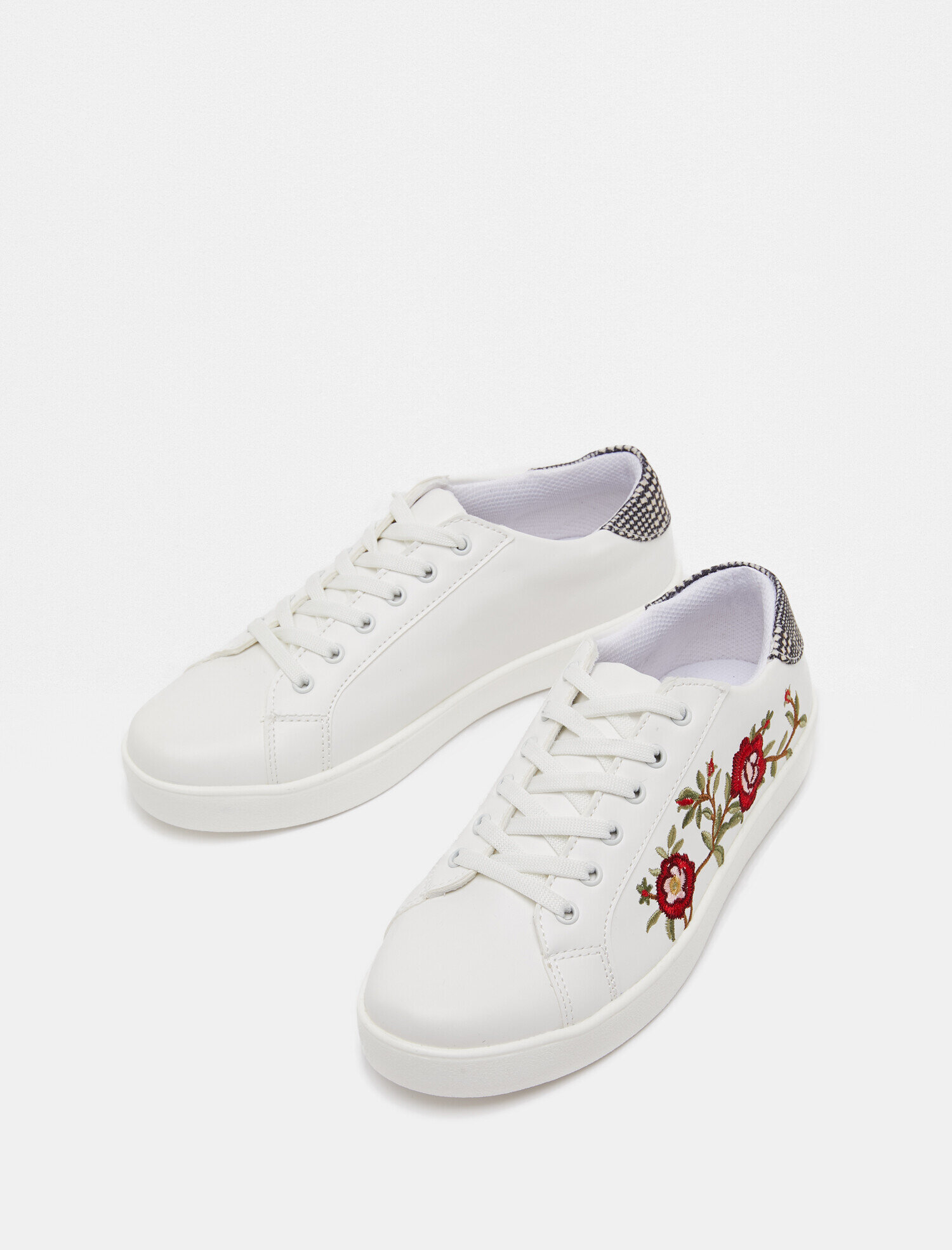  Kadın Bağcıklı Ayakkabı