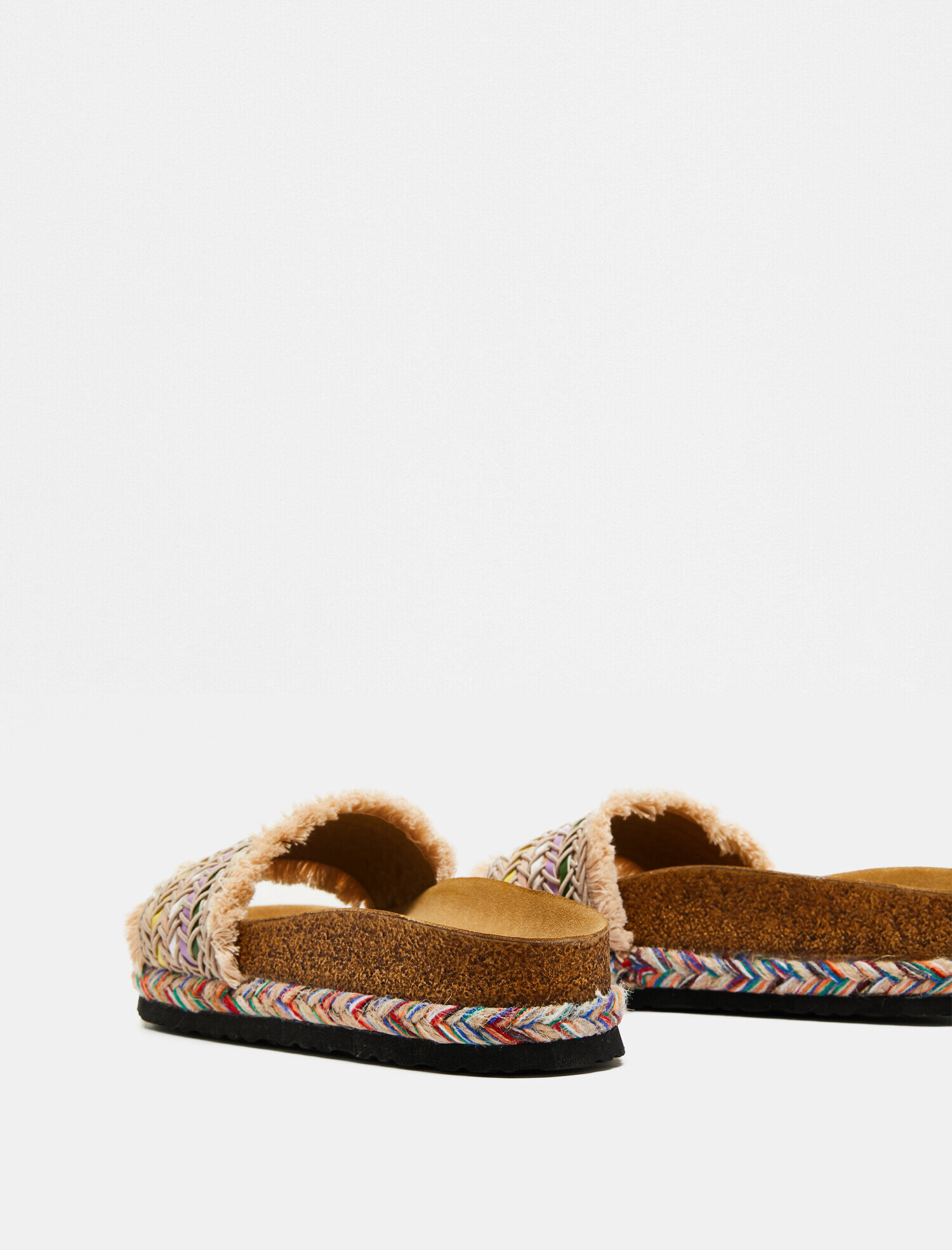  Kadın Püskül Detaylı Terlik