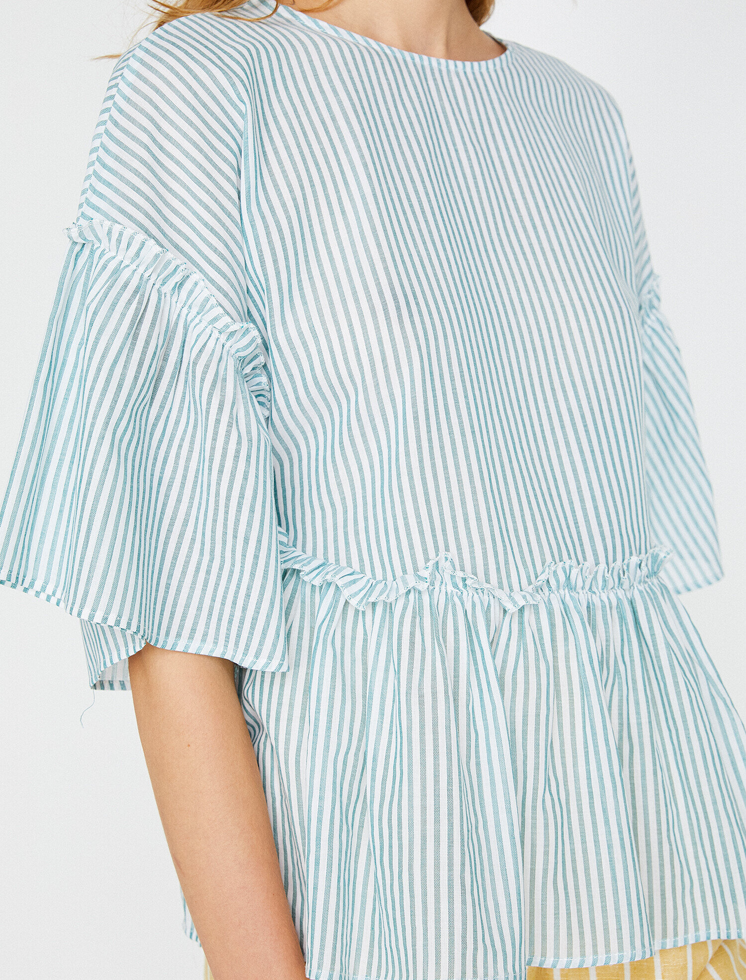   Volanlı Bluz Kısa Kollu