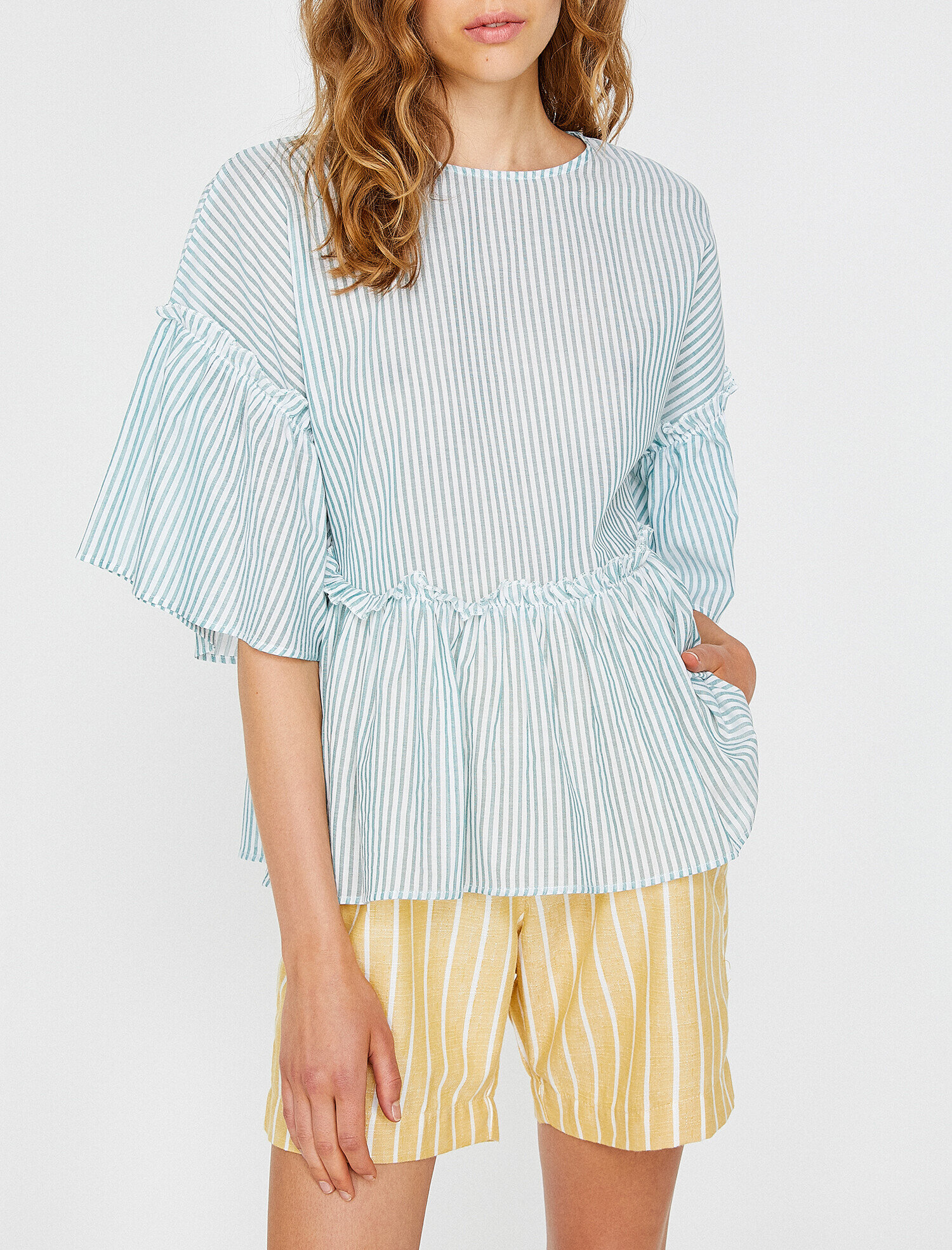   Volanlı Bluz Kısa Kollu