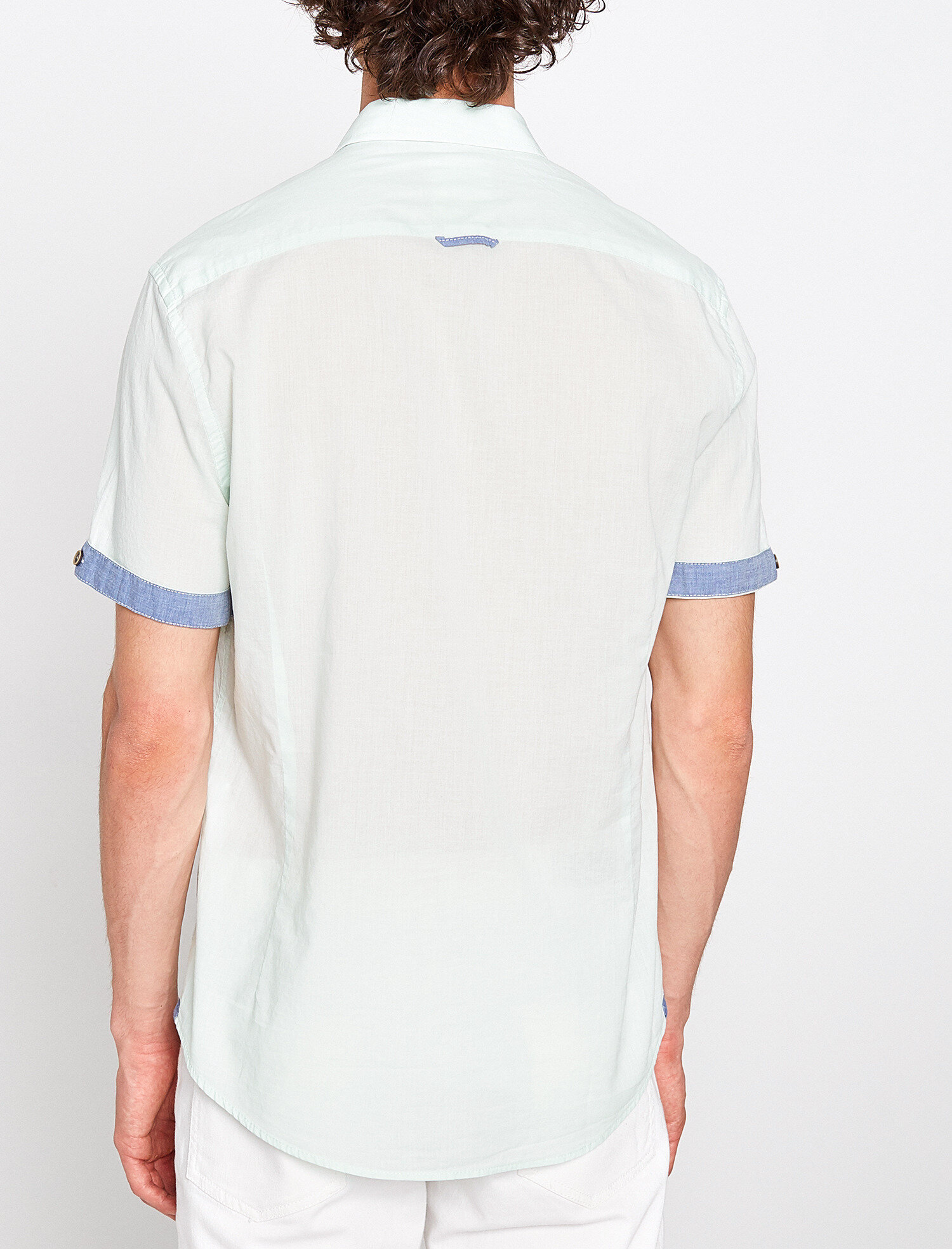   Cep Detaylı Gömlek