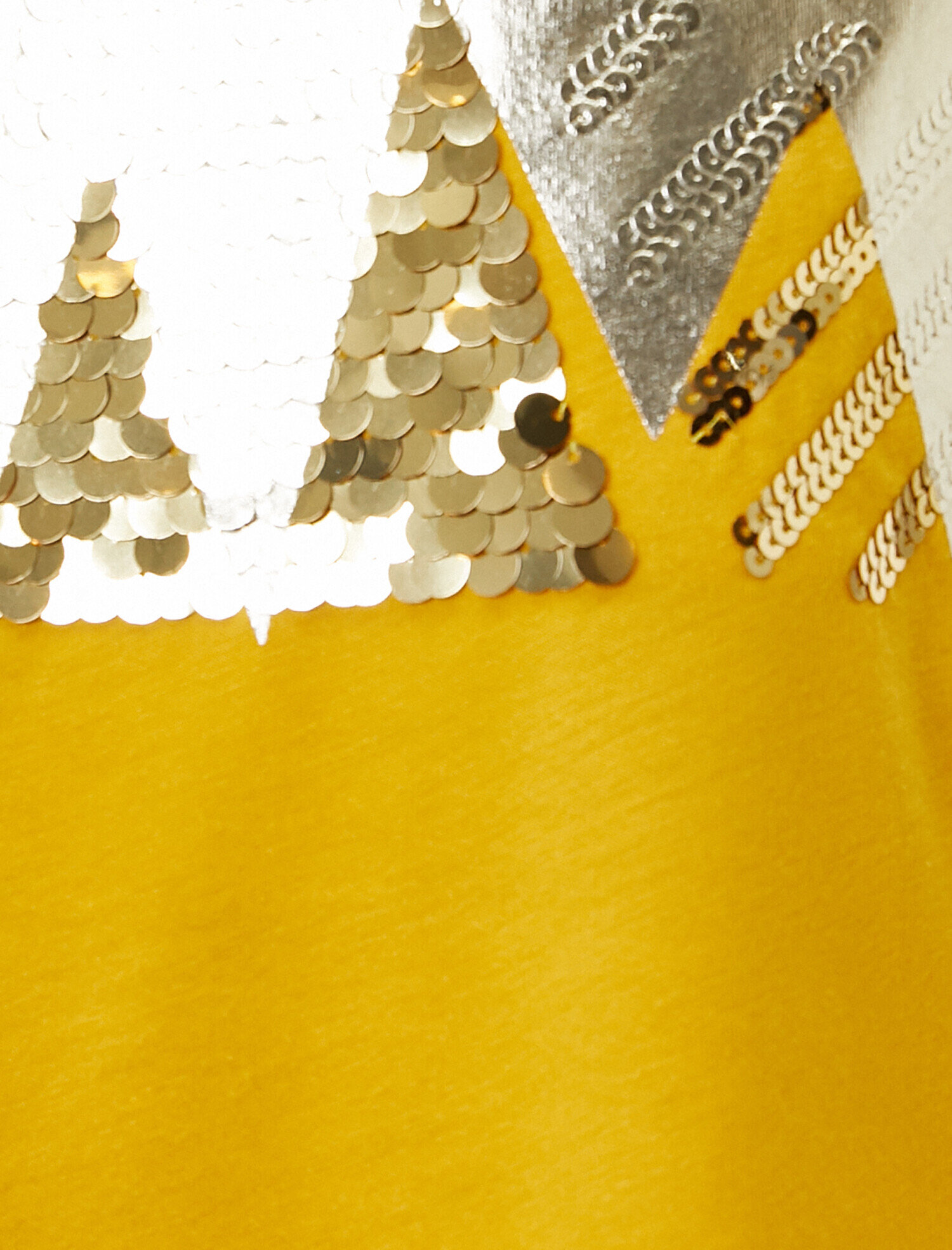   Pul Payet Detaylı Tişört