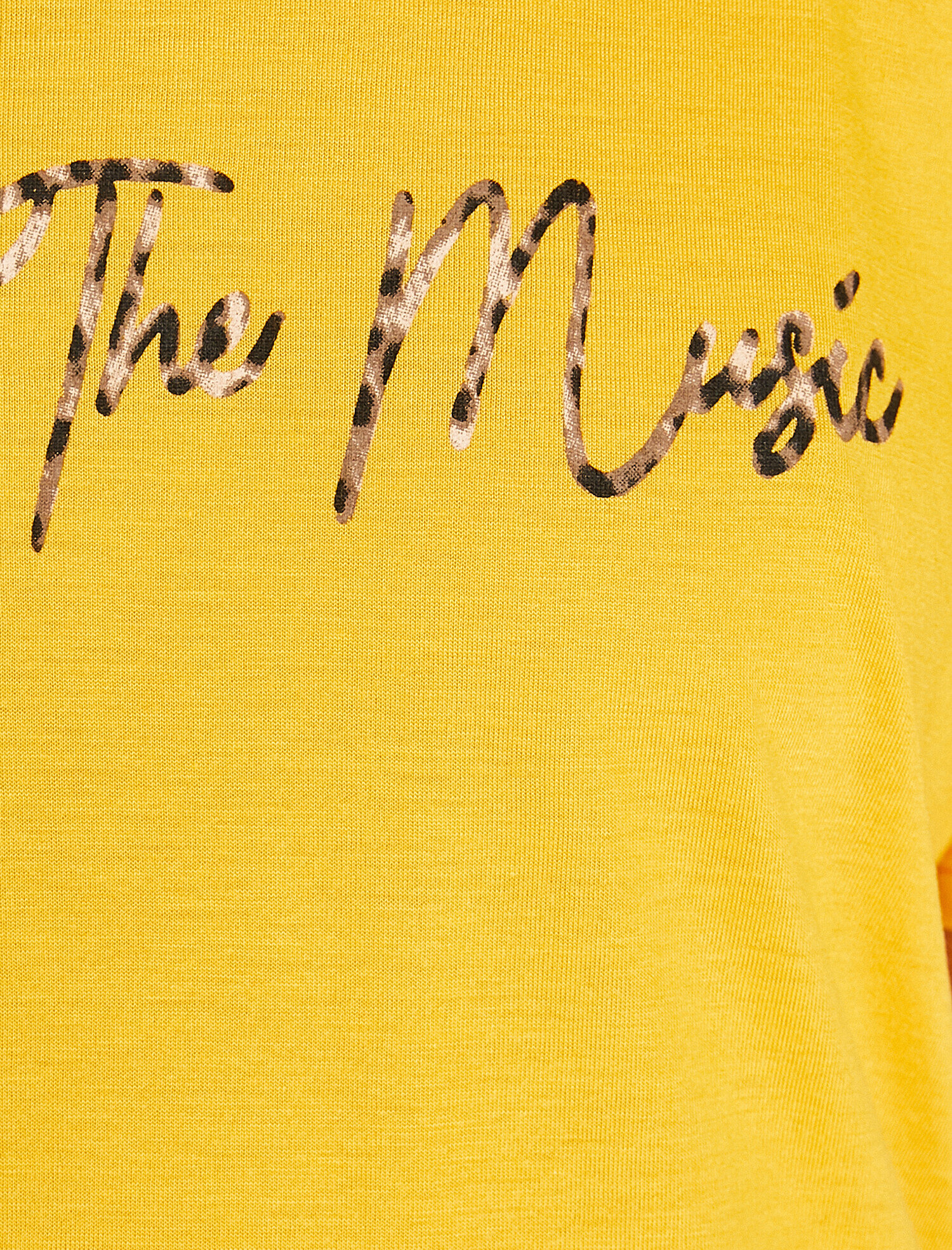   Yazılı Baskılı Tişört