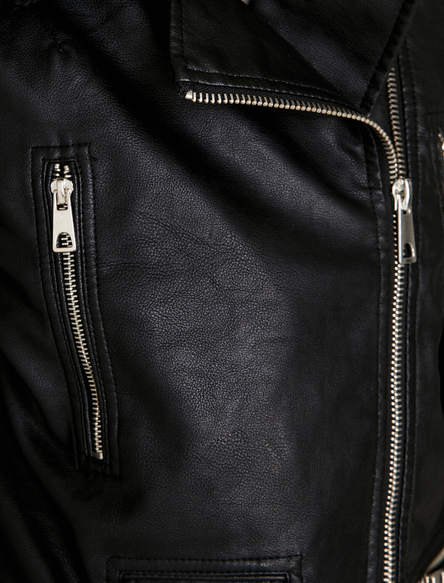   Deri Görünümlü Mont