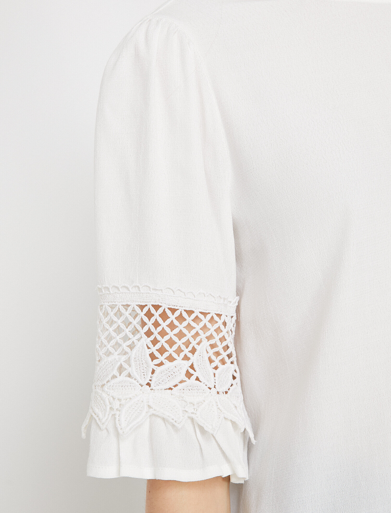   Dantel Detaylı Bluz